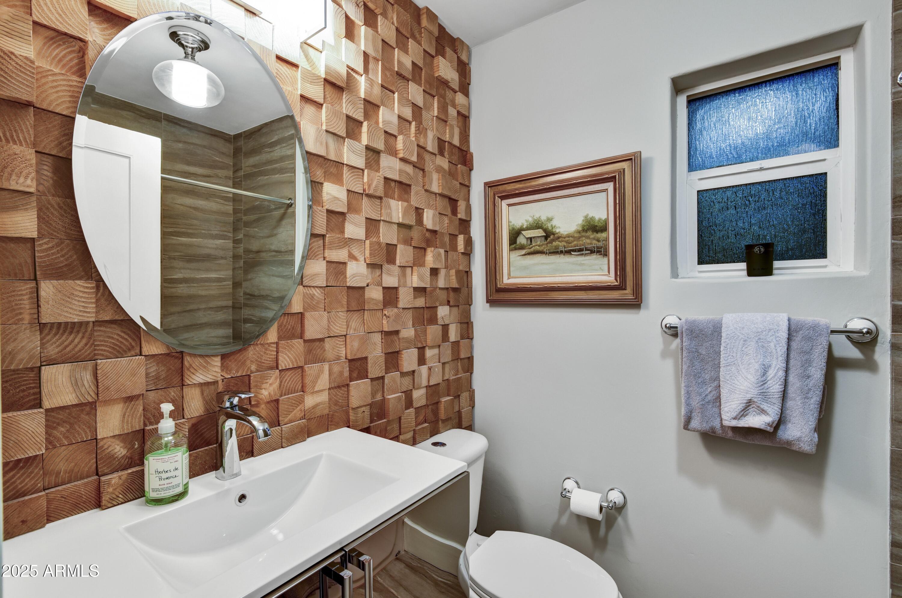 1309 W HOLLY Street, Phoenix