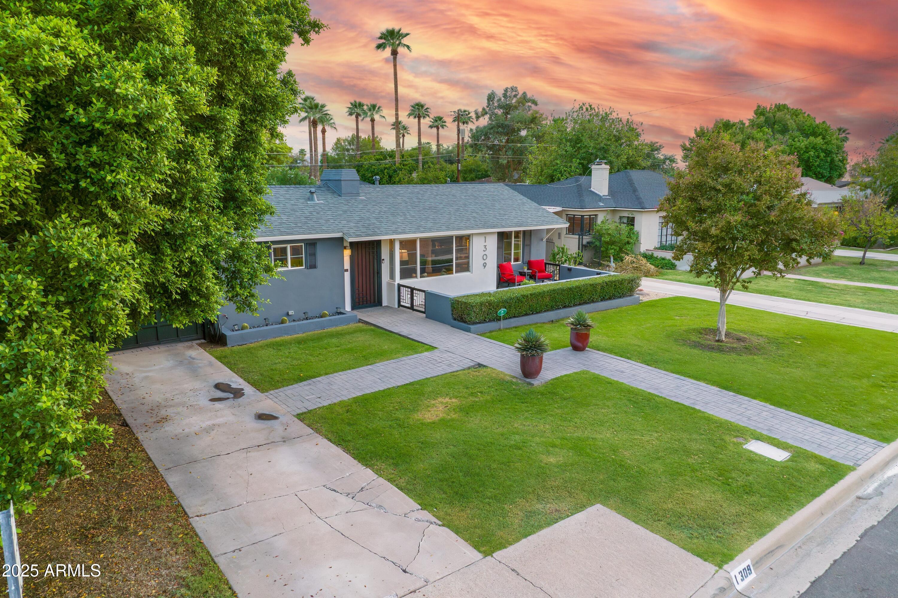 1309 W HOLLY Street, Phoenix