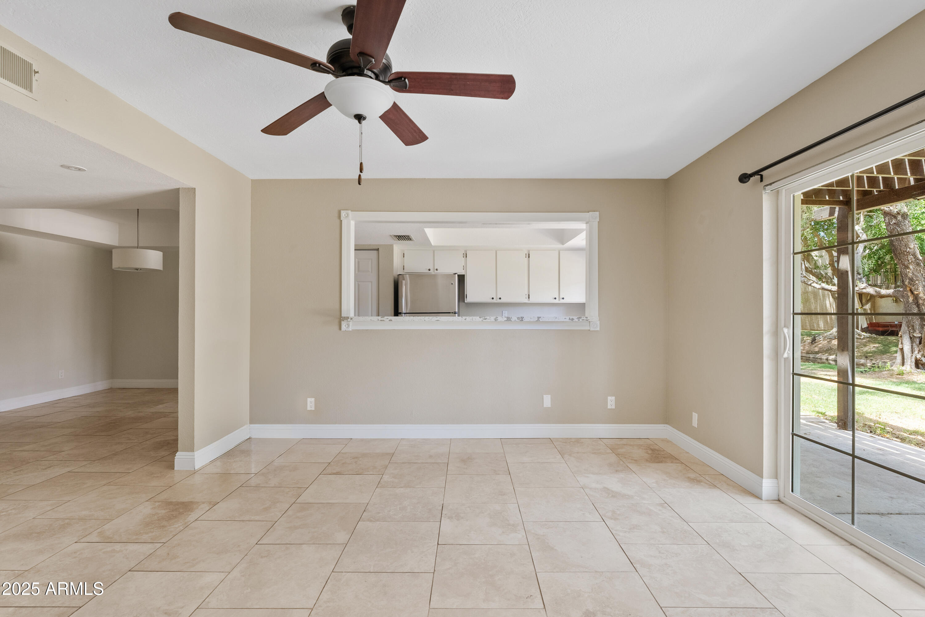 2232 W LINDNER Avenue, 15