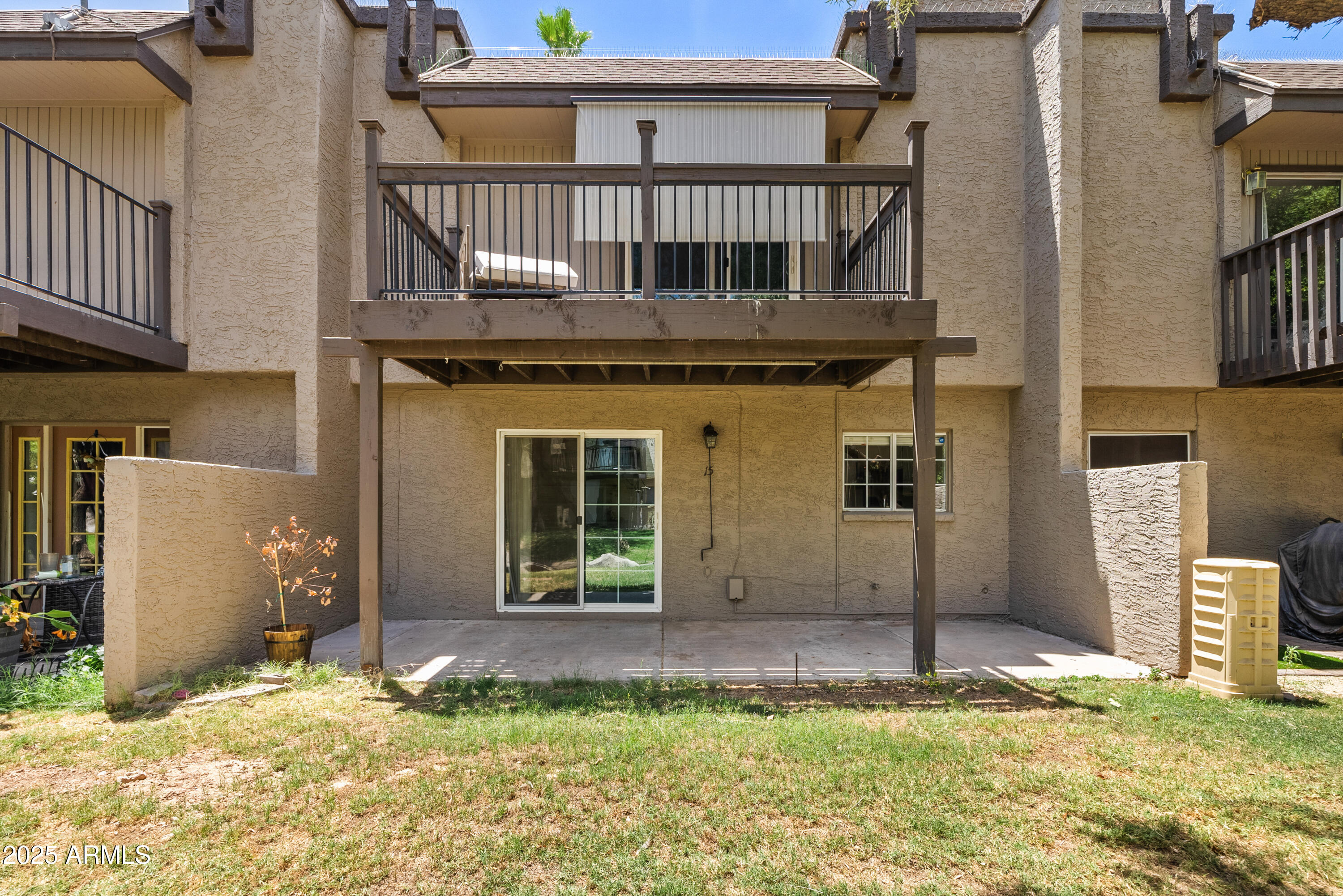 2232 W LINDNER Avenue, 15