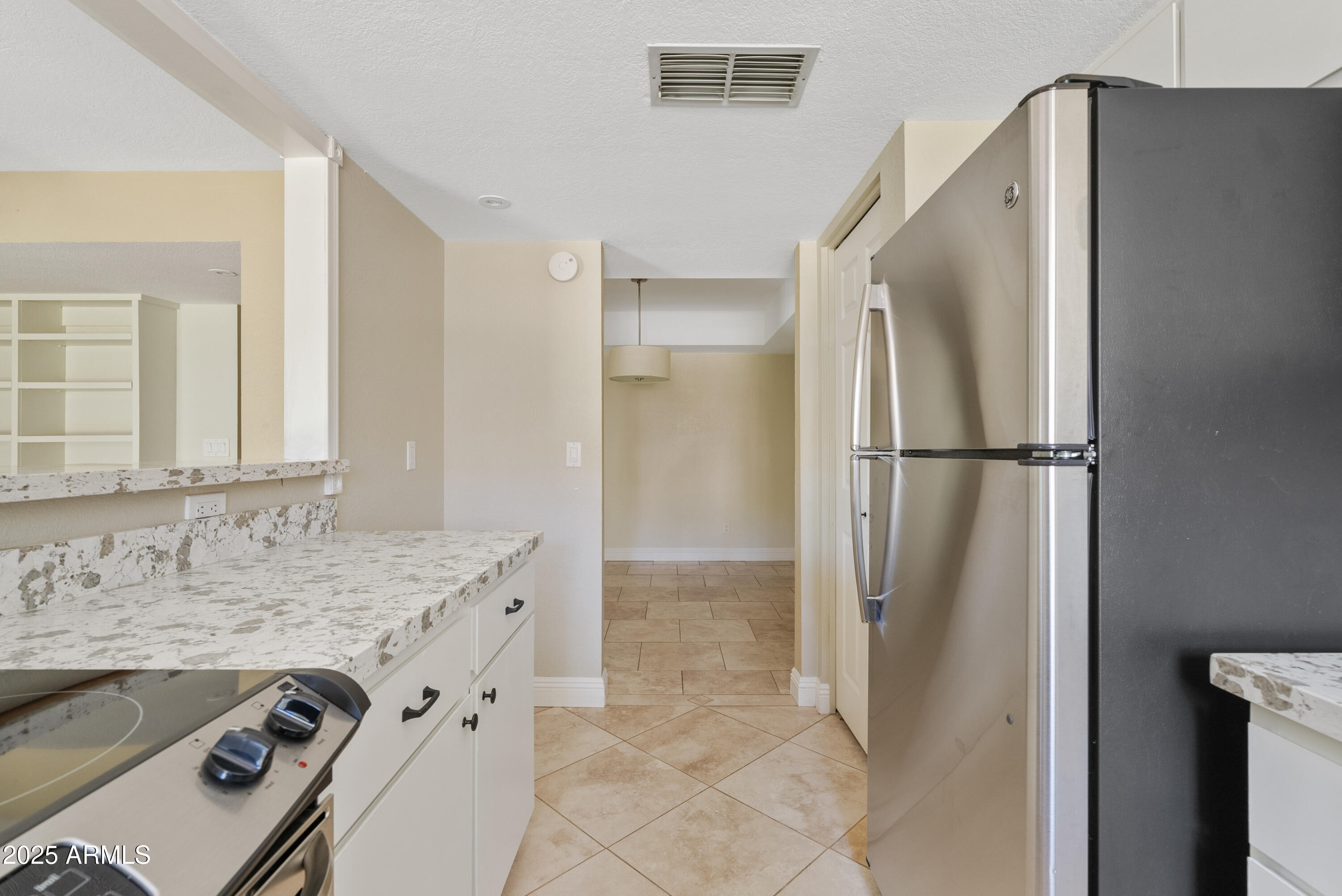 2232 W LINDNER Avenue, 15