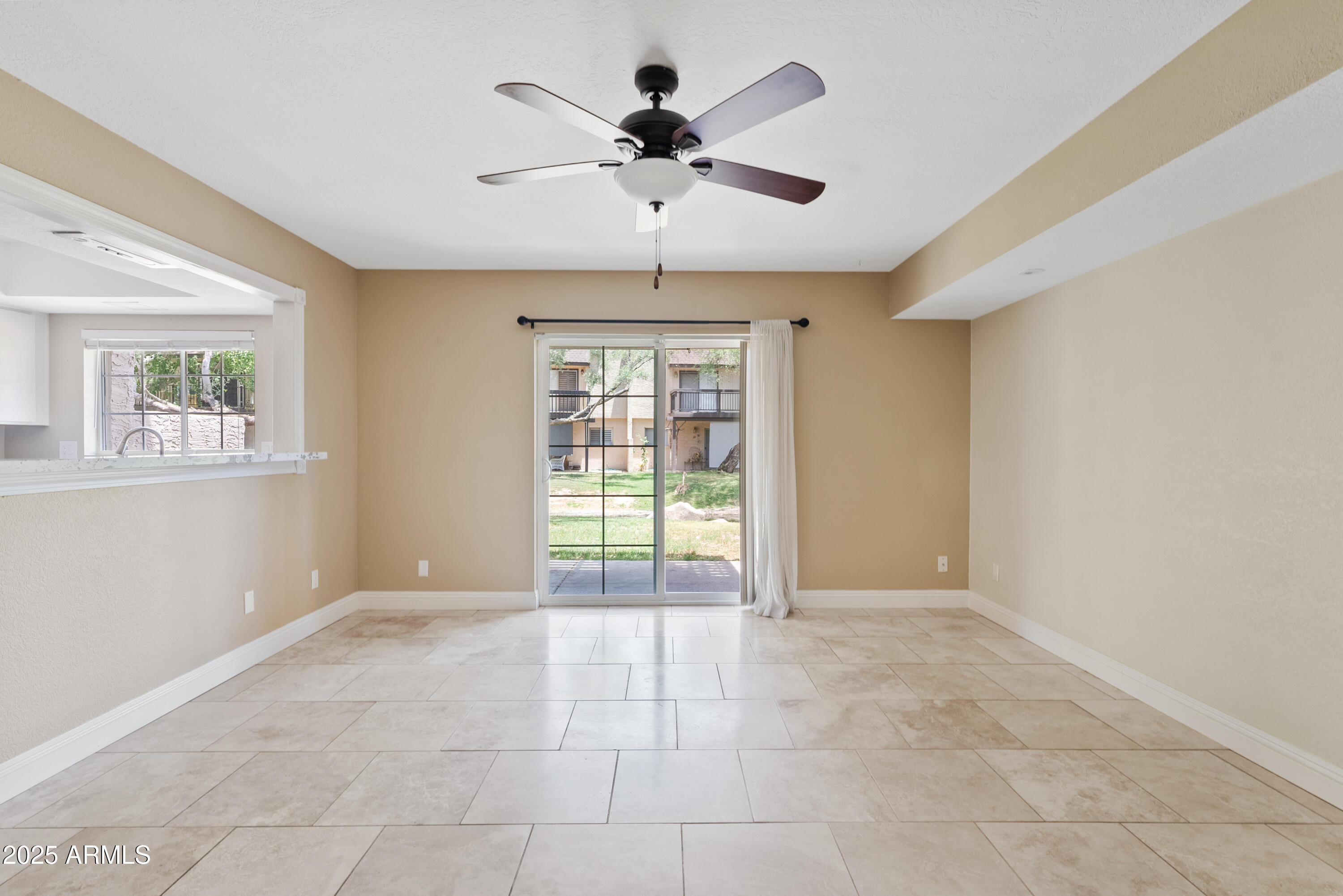 2232 W LINDNER Avenue, 15