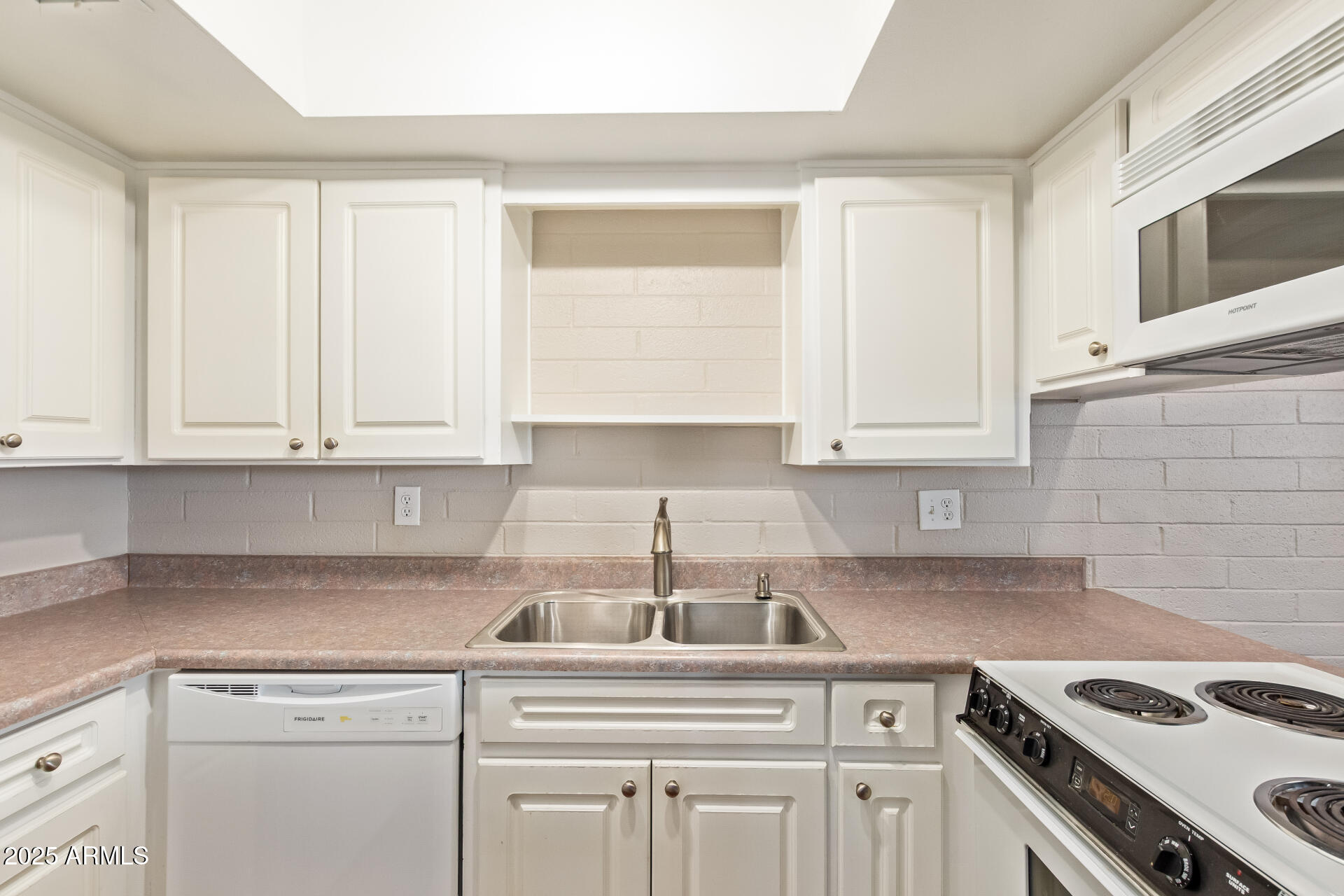 4848 N WOODMERE FAIRWAY, 5