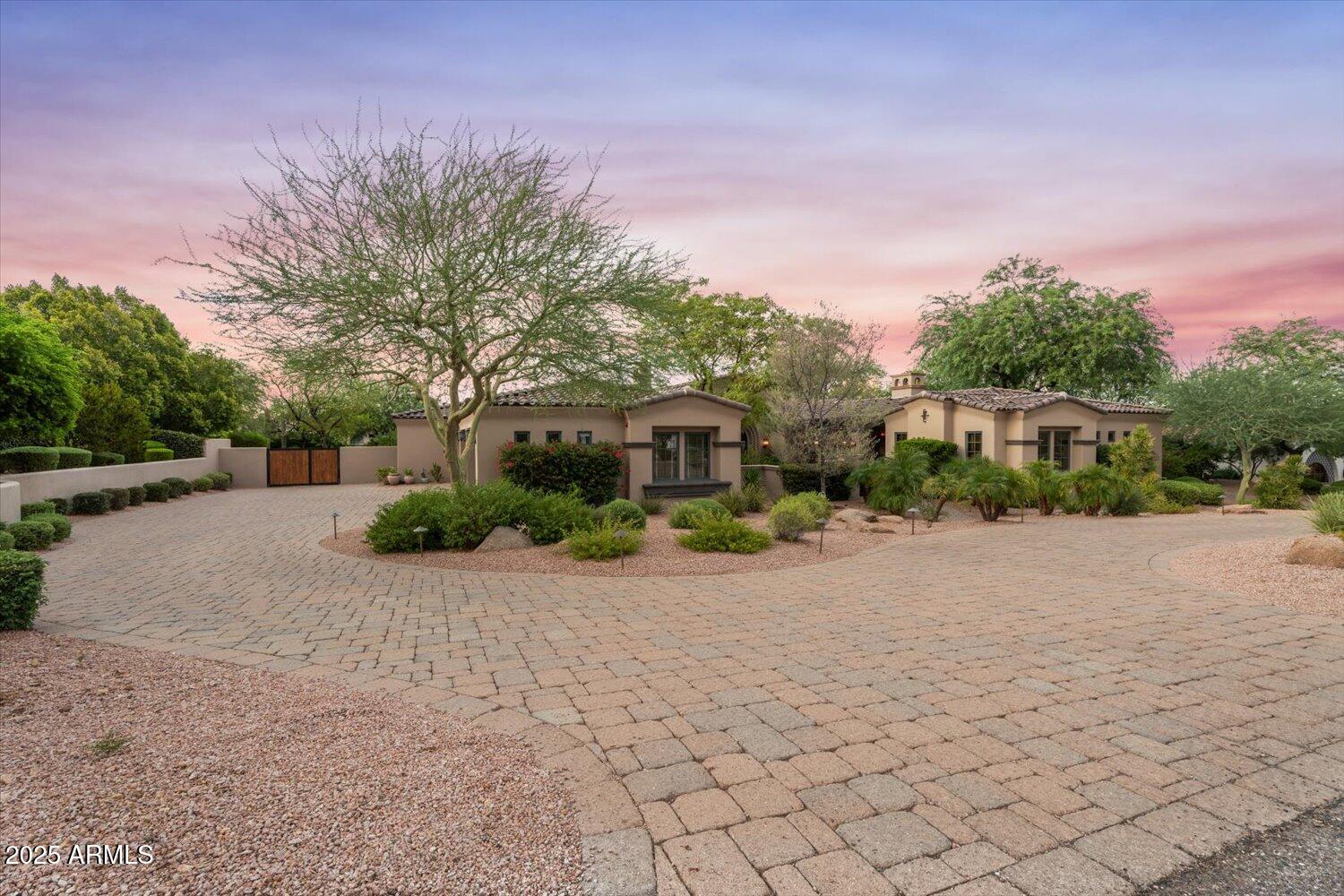 6230 E CHENEY Drive