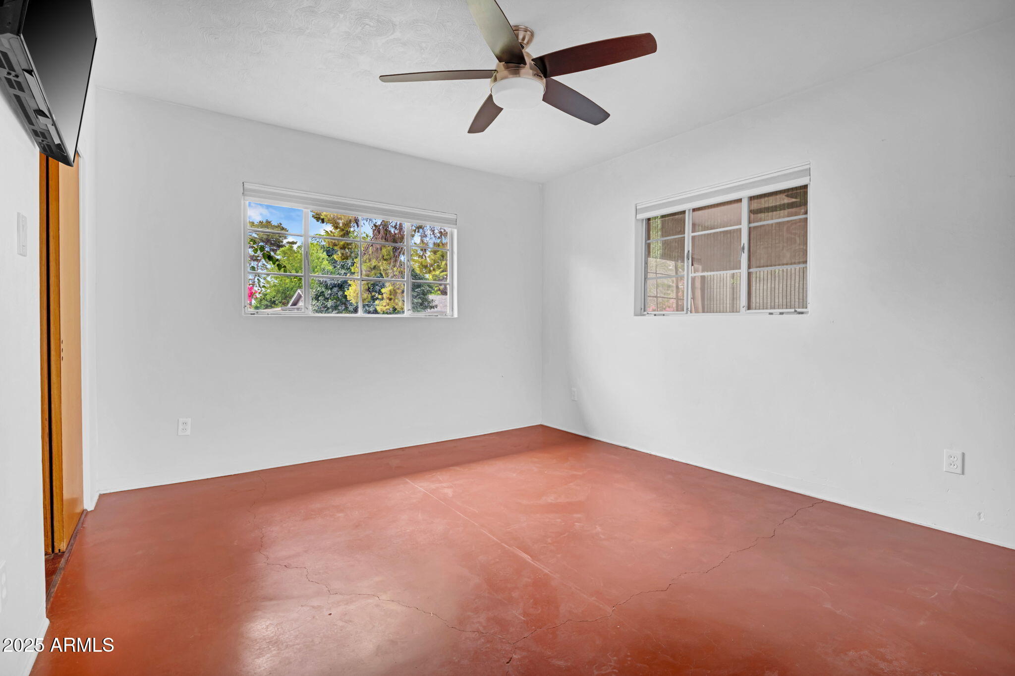 812 W MCLELLAN Boulevard