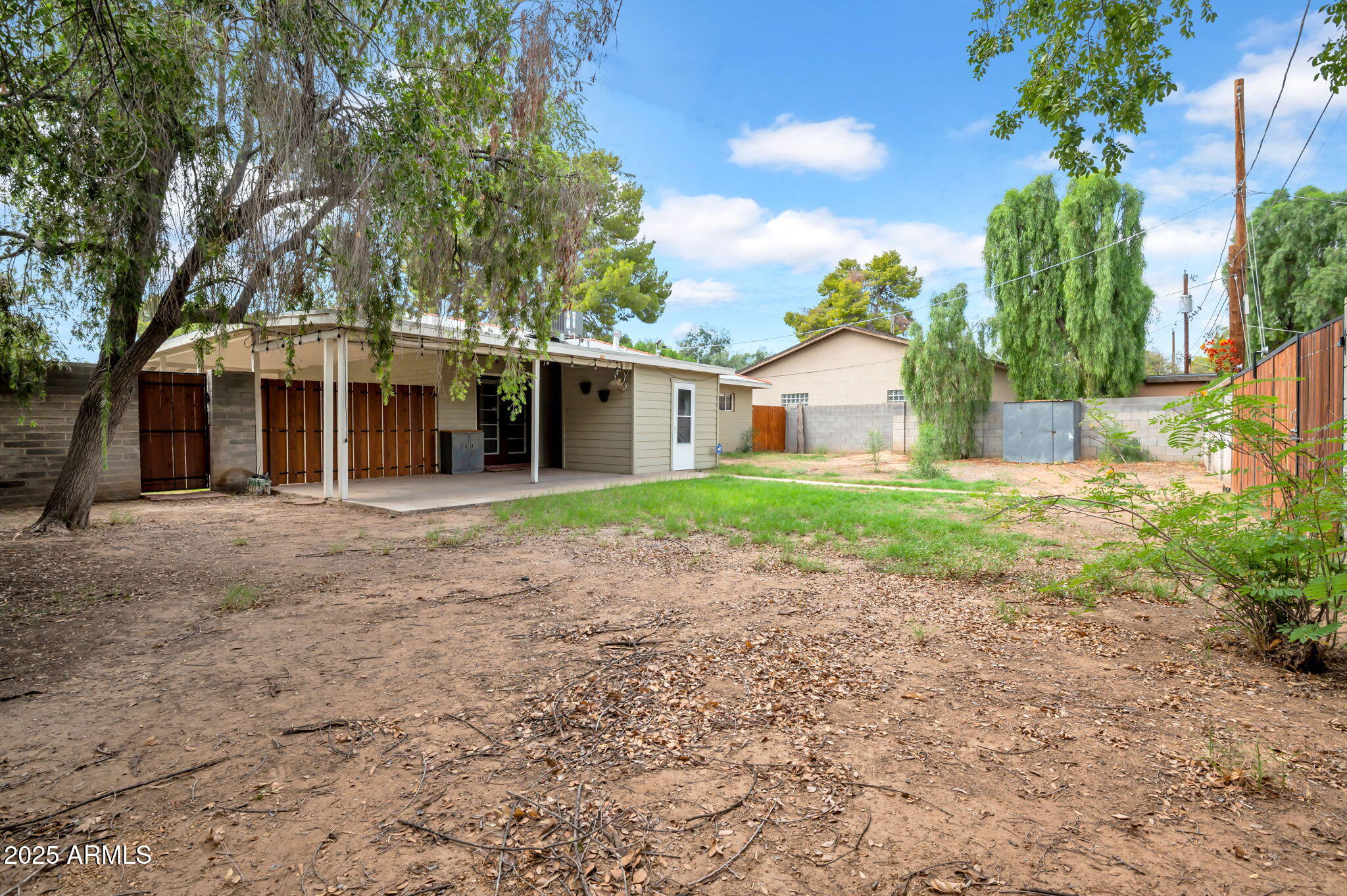 812 W MCLELLAN Boulevard