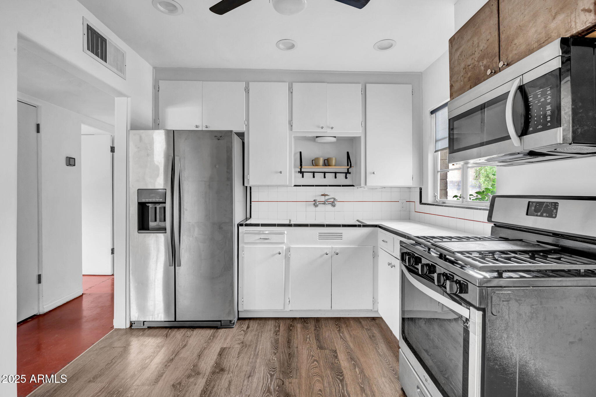 812 W MCLELLAN Boulevard