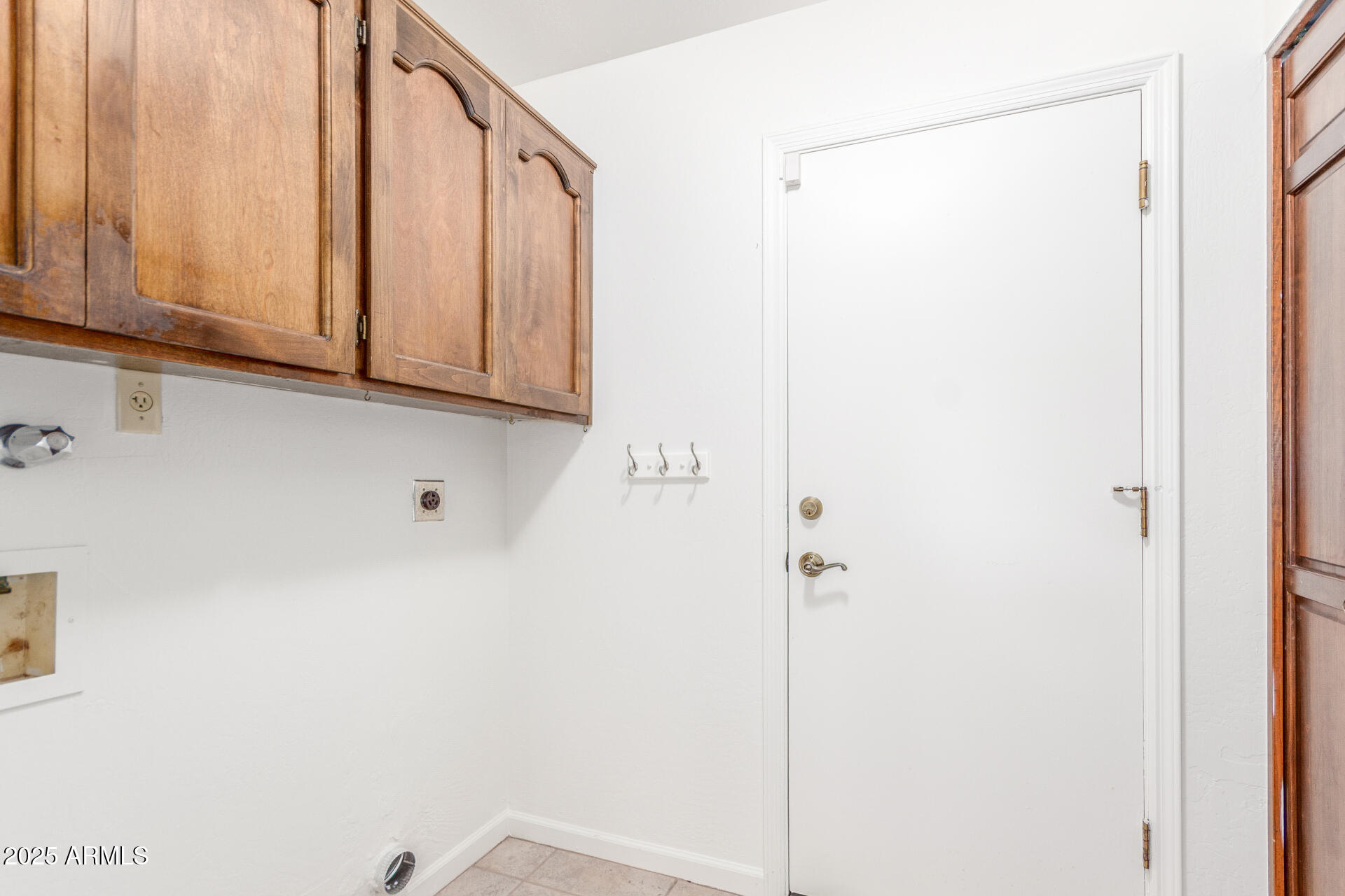 2051 E VAUGHN Street