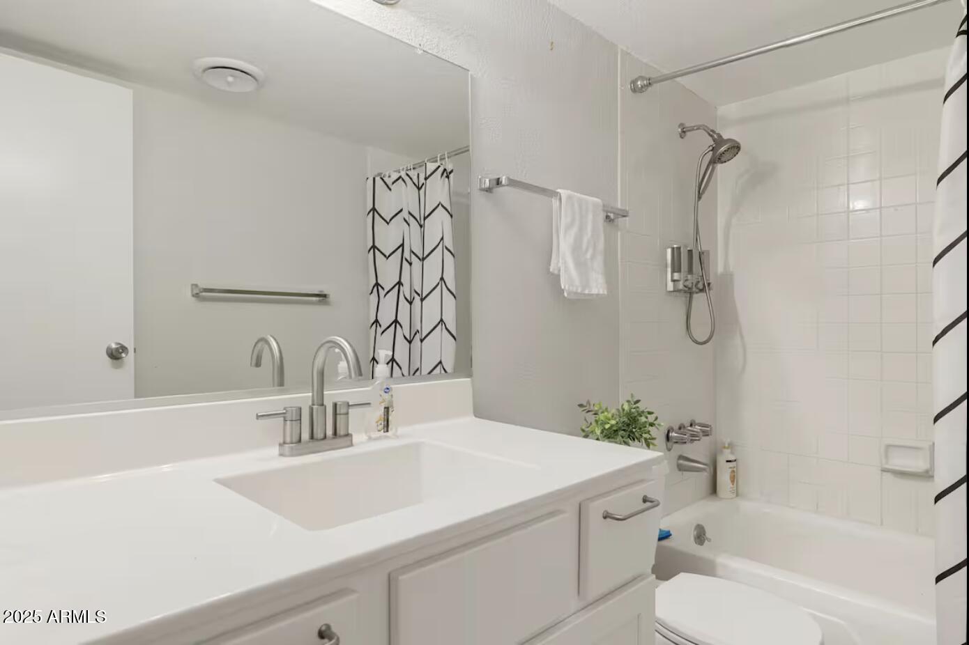 7625 E CAMELBACK Road, B151