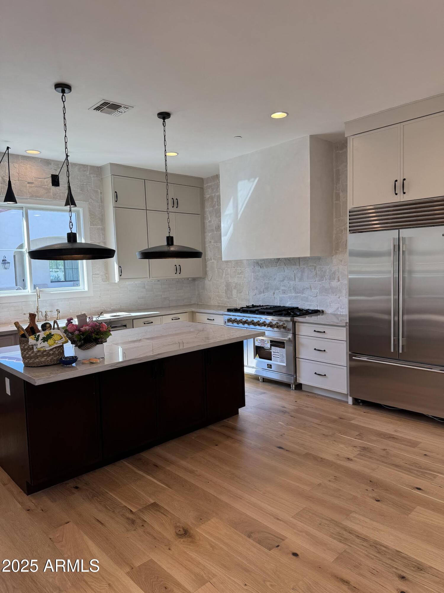 3928 E CRITTENDEN Lane