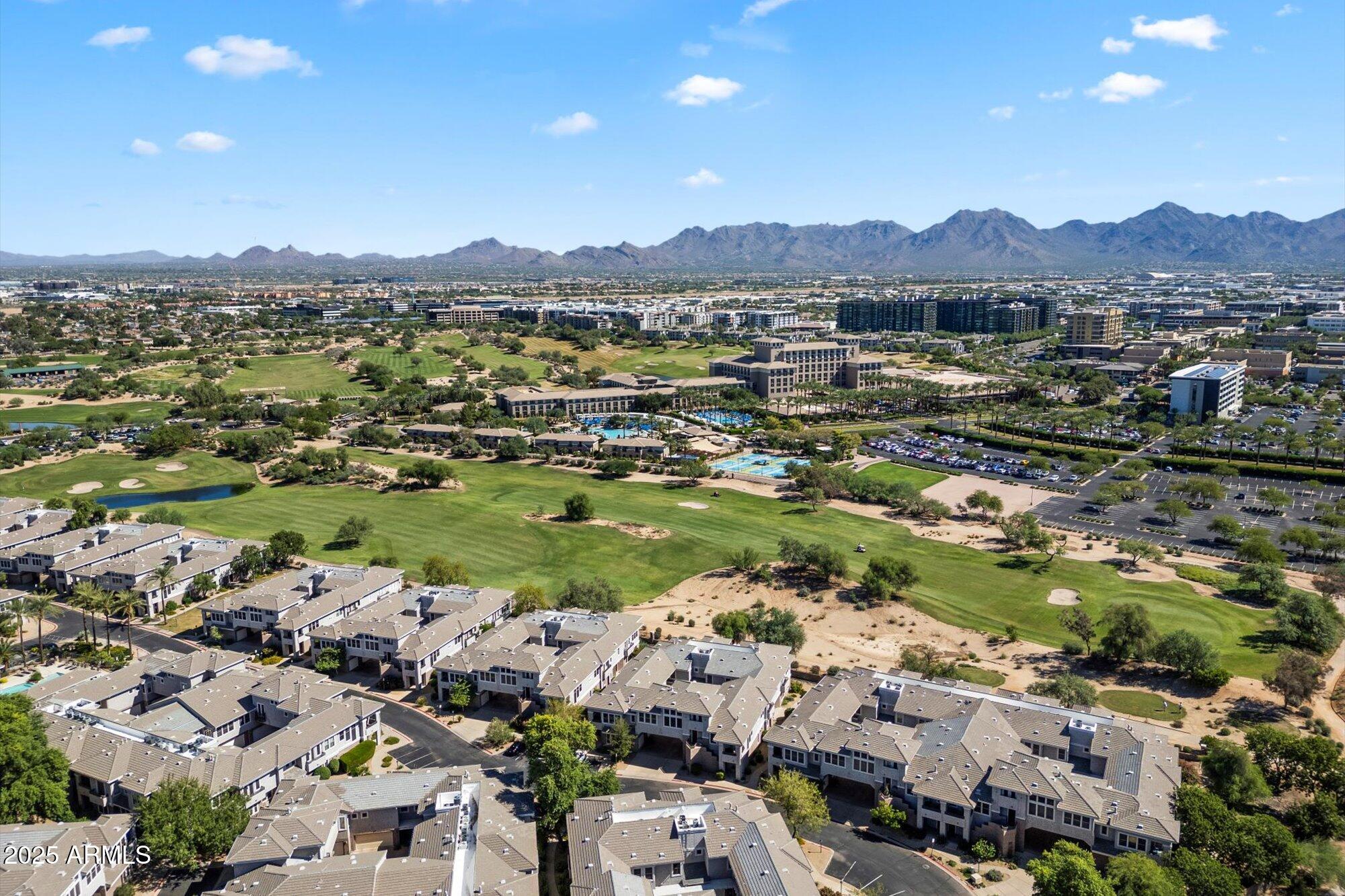 15221 N Clubgate Drive, 2082