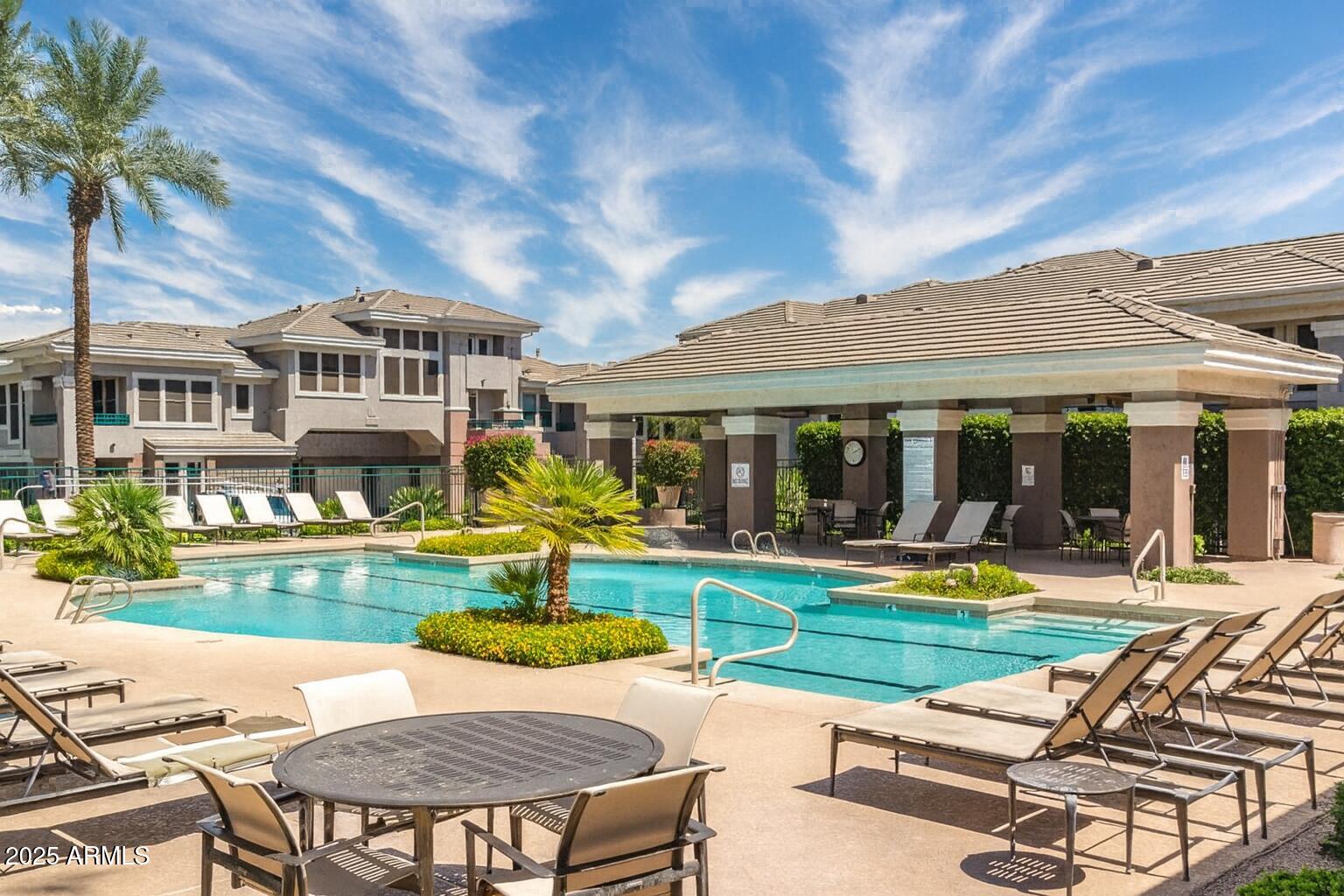 15221 N Clubgate Drive, 2082