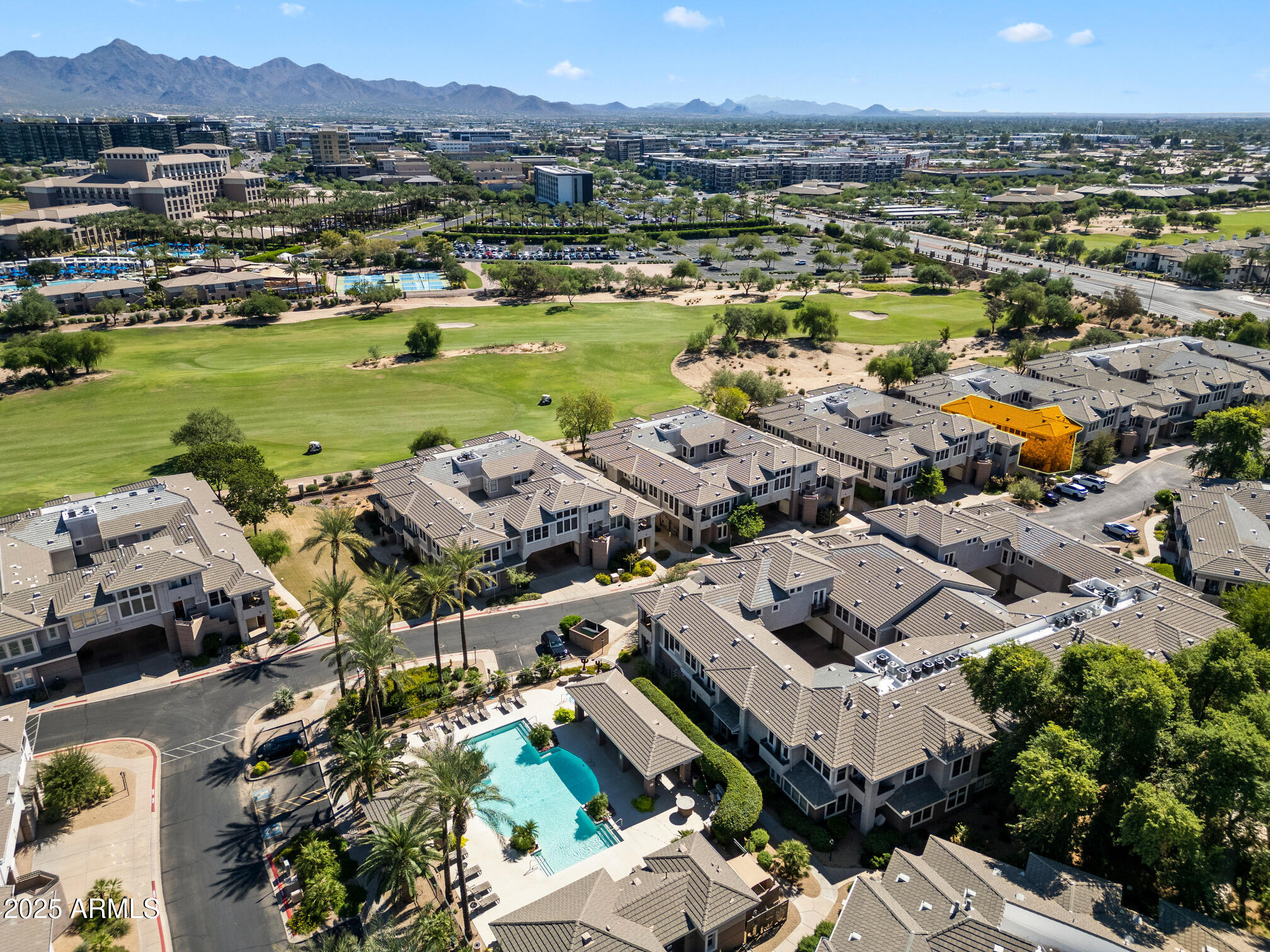 15221 N Clubgate Drive, 2082