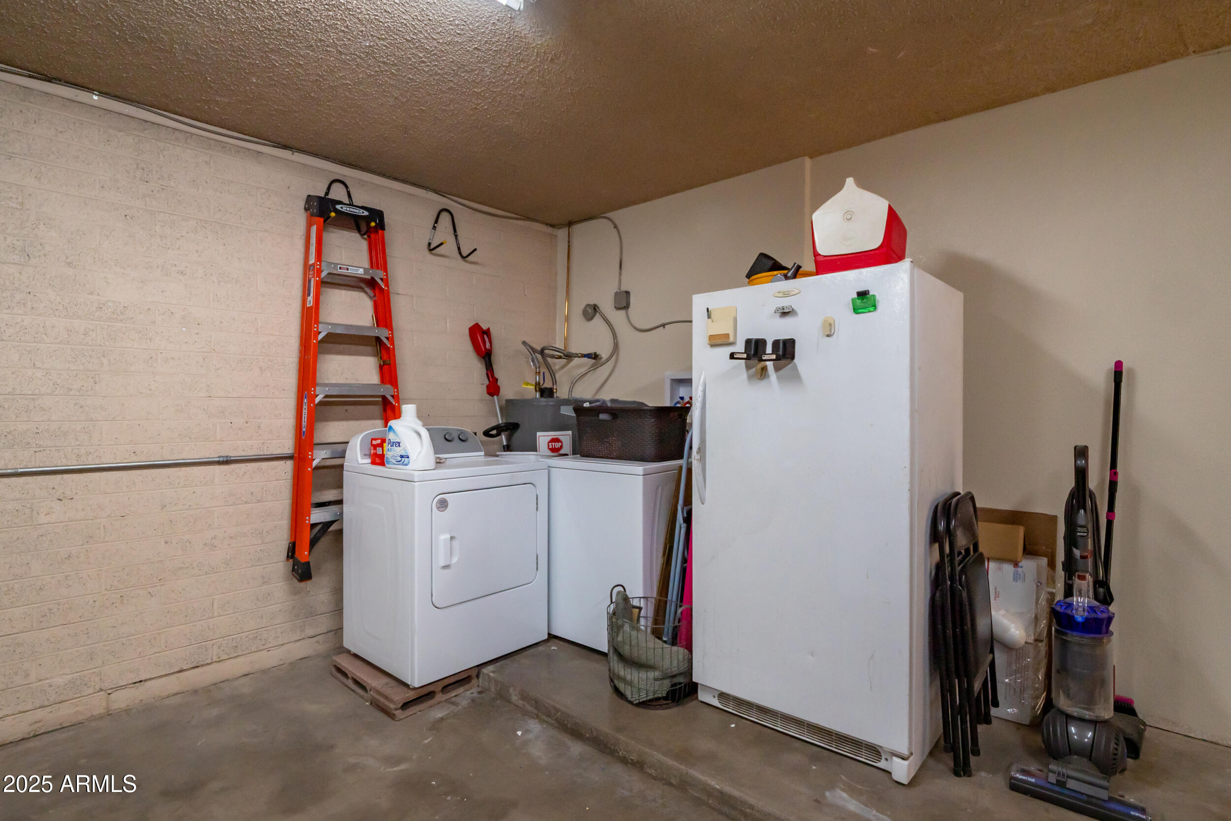 4554 W SUNNYSIDE Avenue