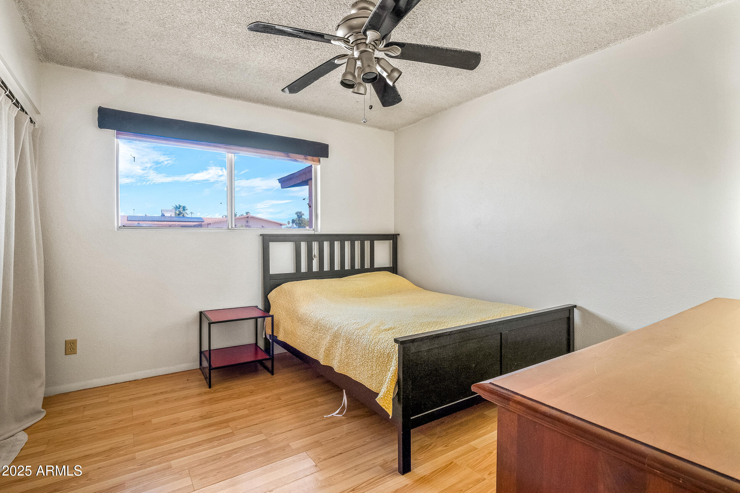 4554 W SUNNYSIDE Avenue