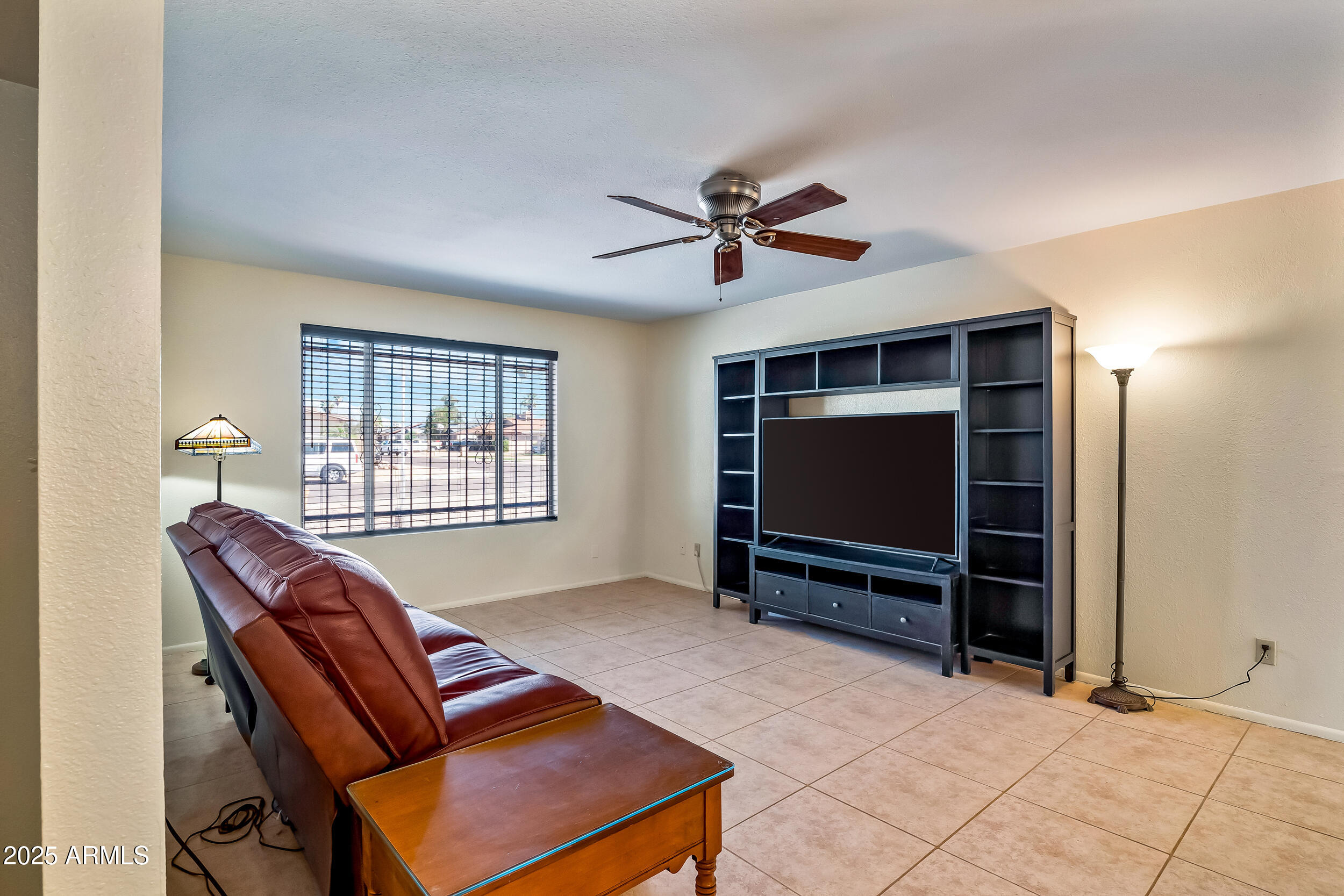 4554 W SUNNYSIDE Avenue