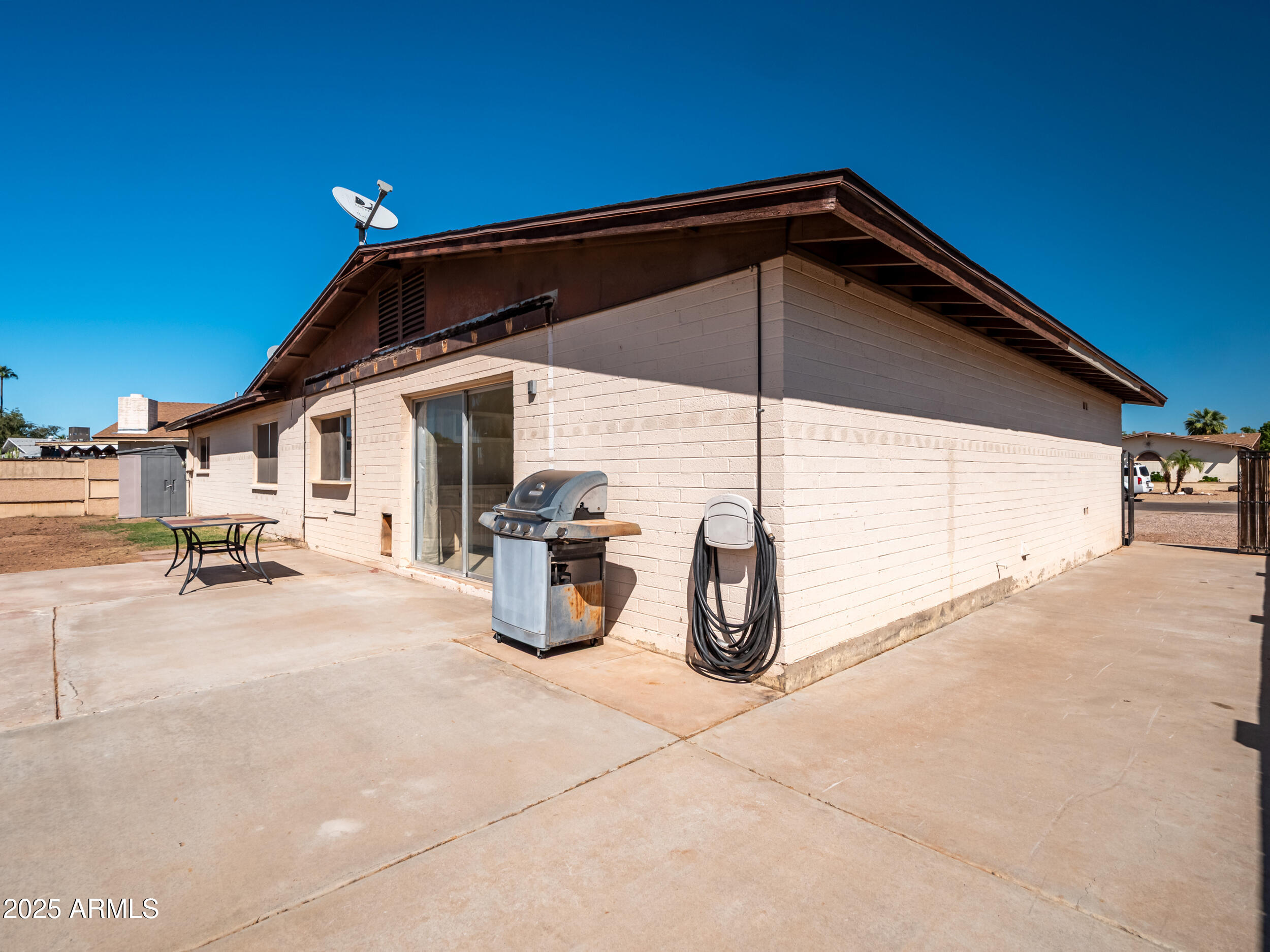 4554 W SUNNYSIDE Avenue