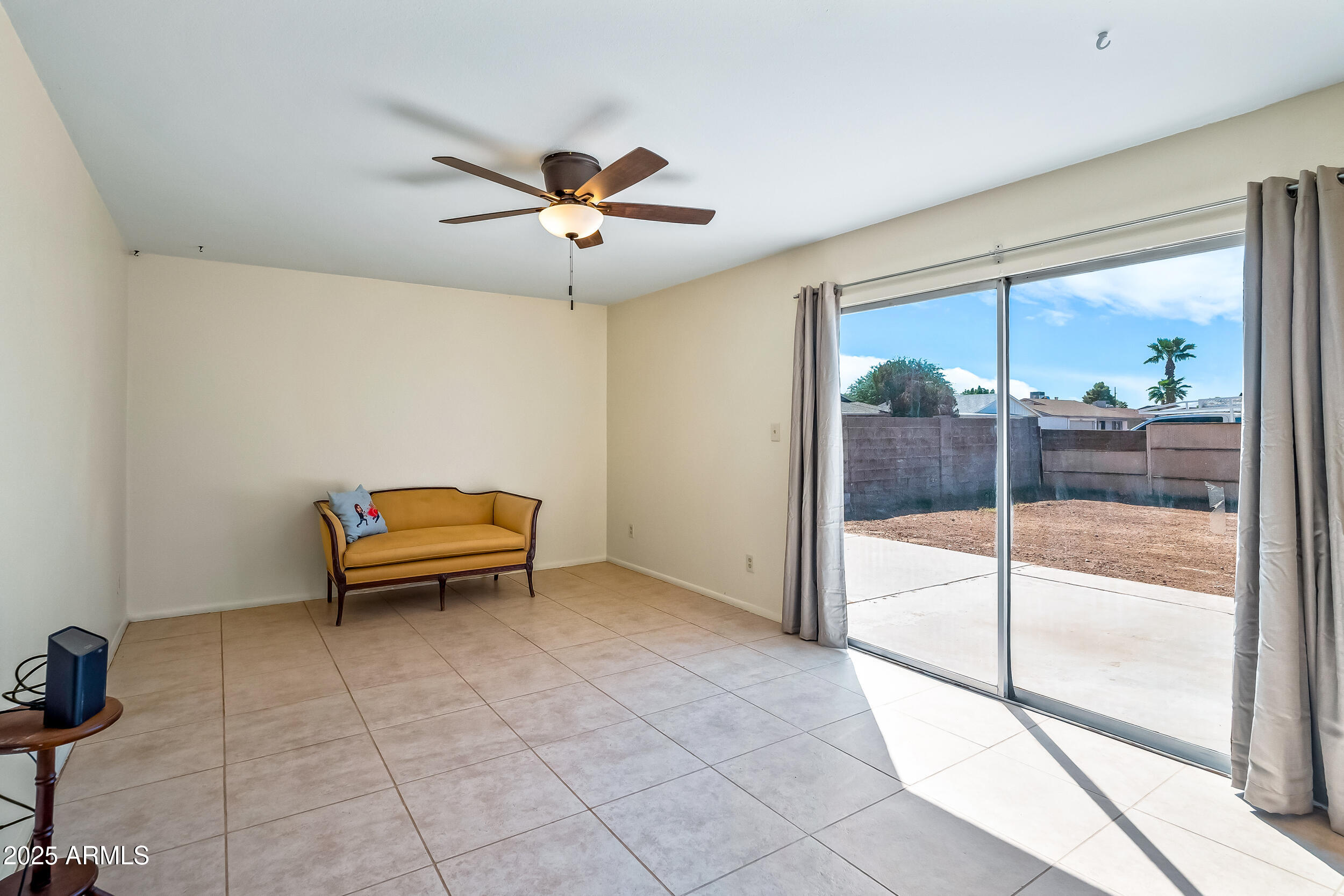 4554 W SUNNYSIDE Avenue