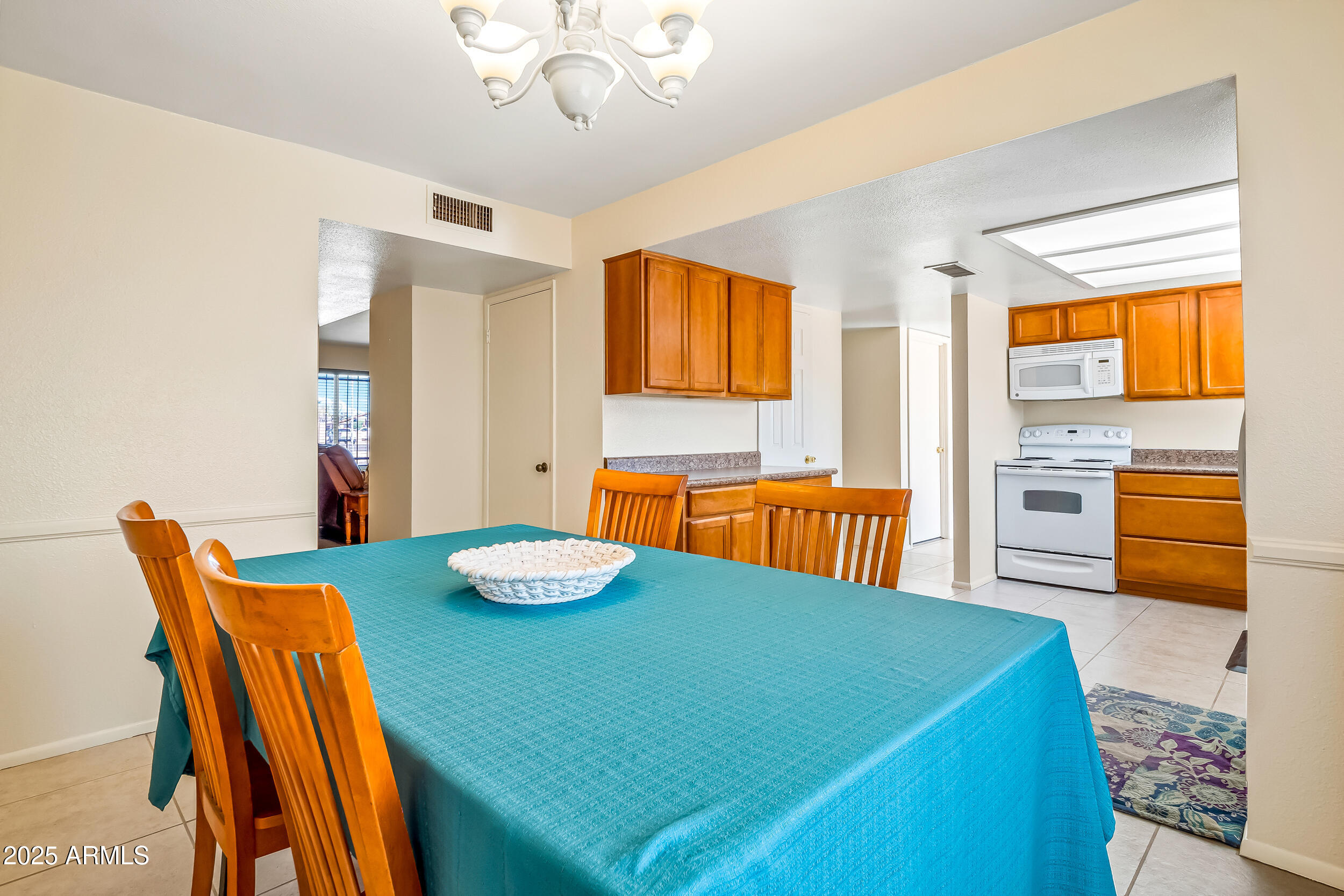 4554 W SUNNYSIDE Avenue