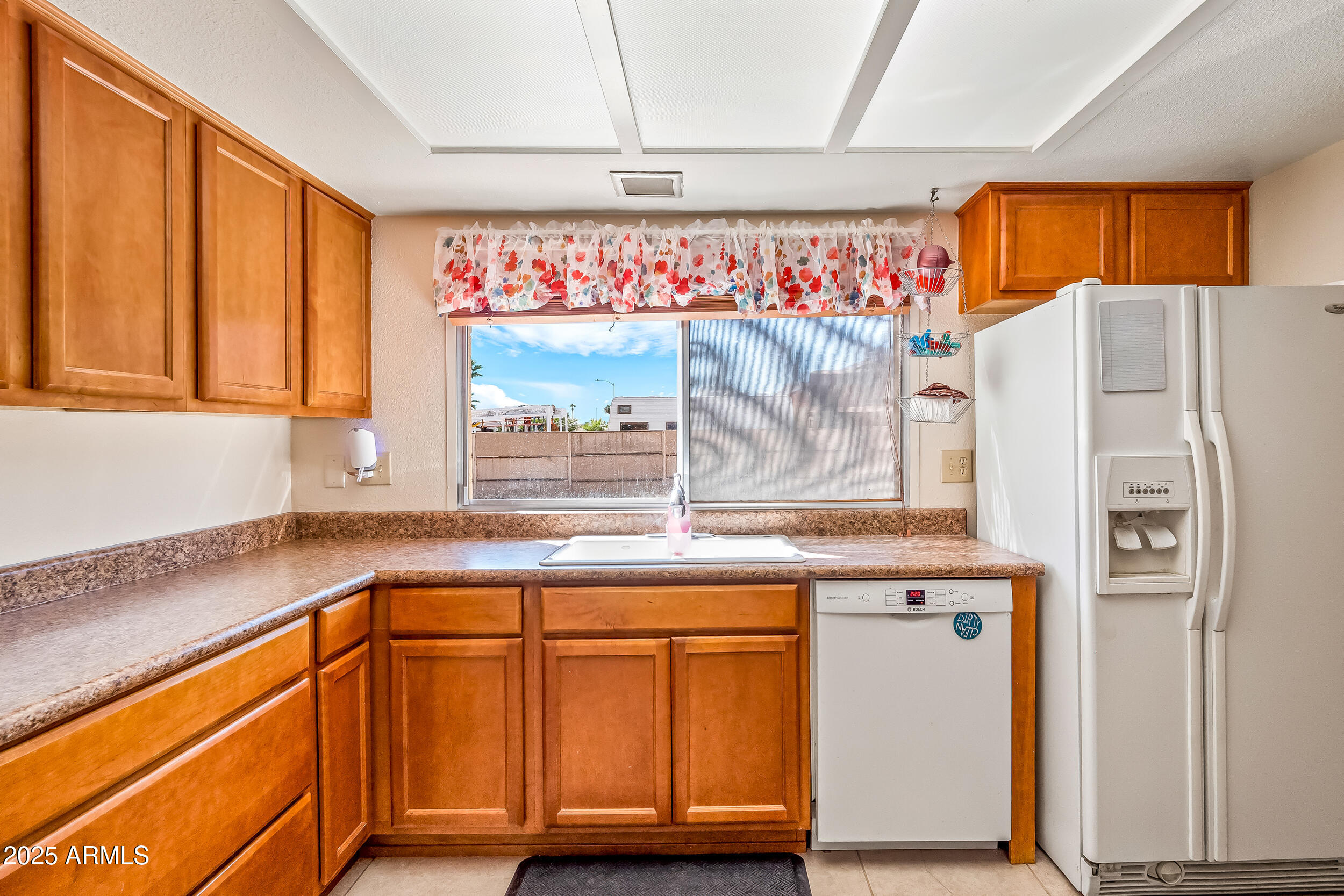 4554 W SUNNYSIDE Avenue