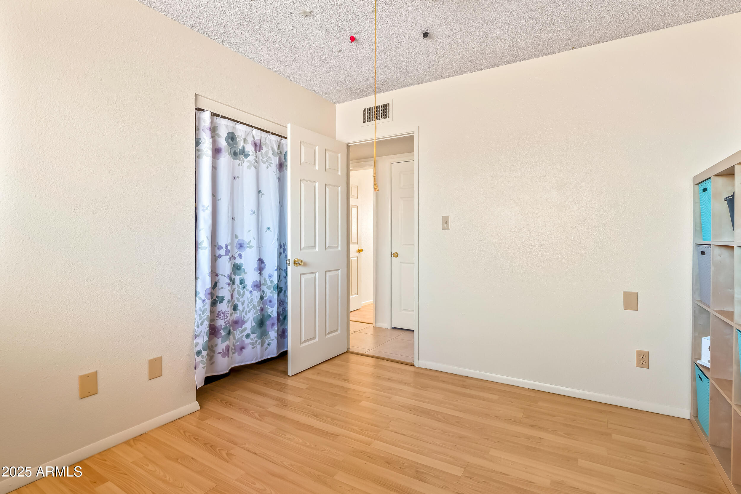 4554 W SUNNYSIDE Avenue