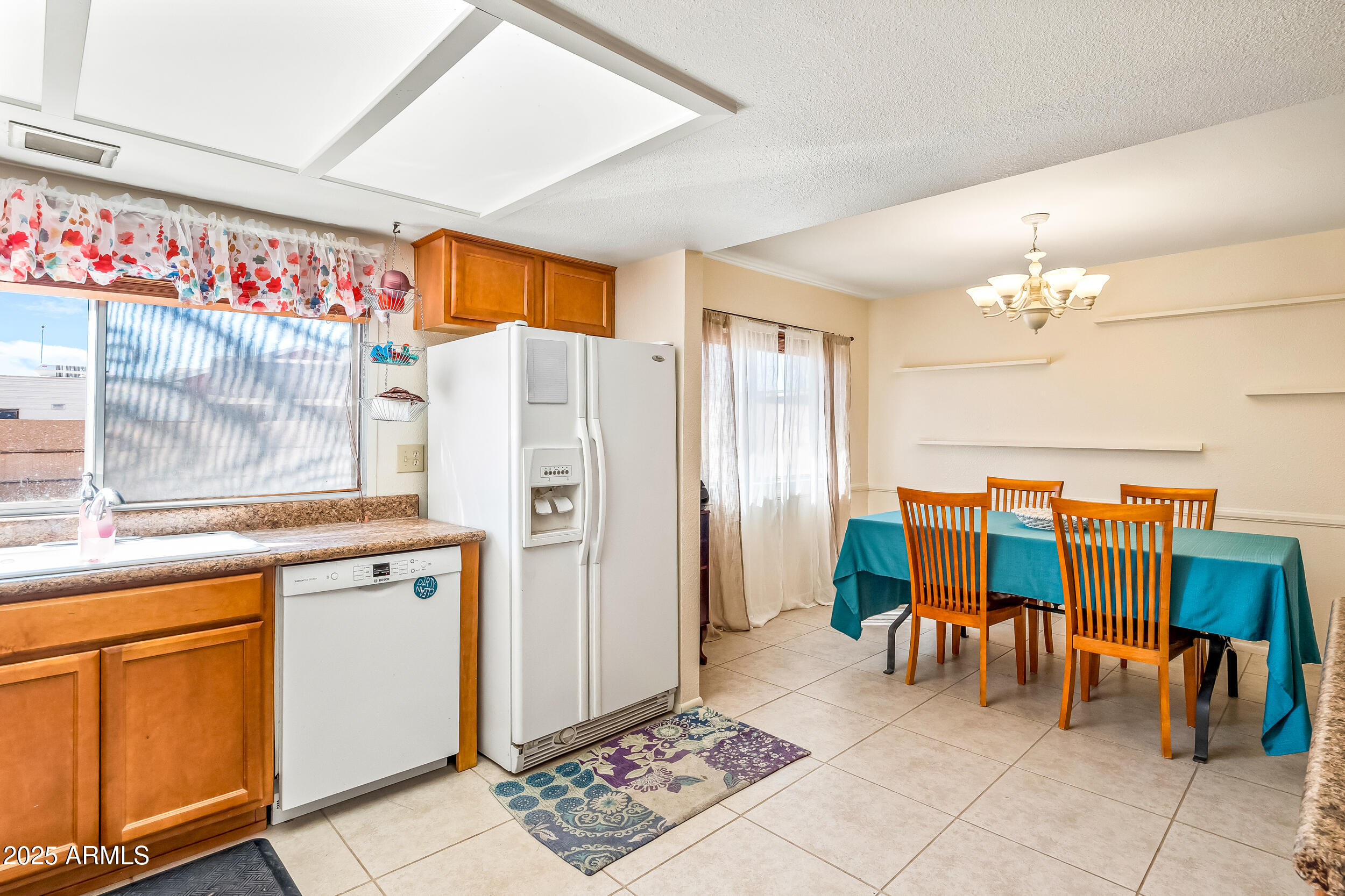 4554 W SUNNYSIDE Avenue