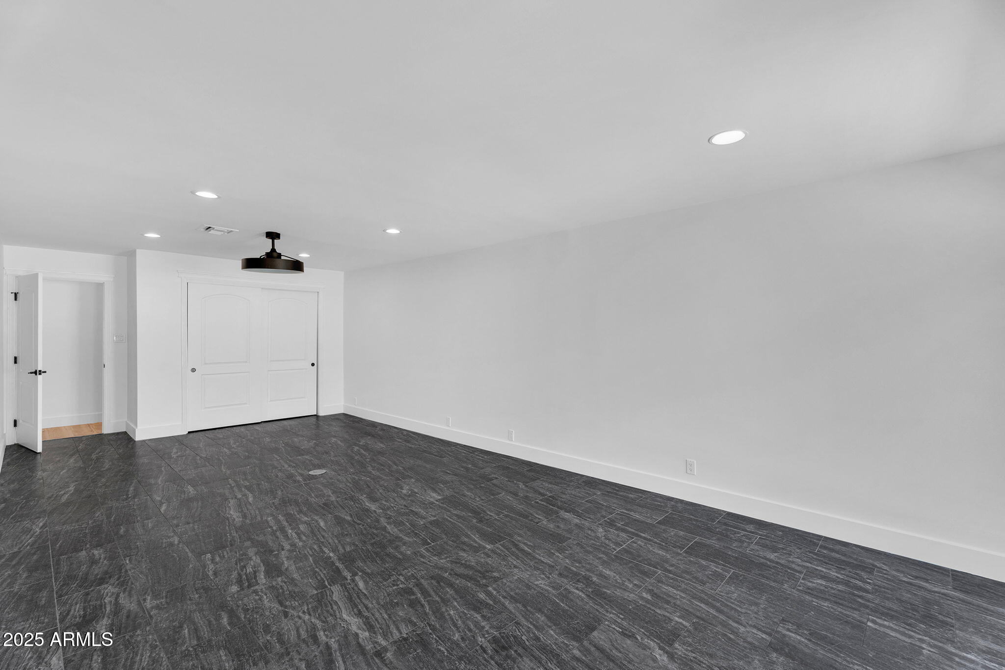 3102 E MARIPOSA Street