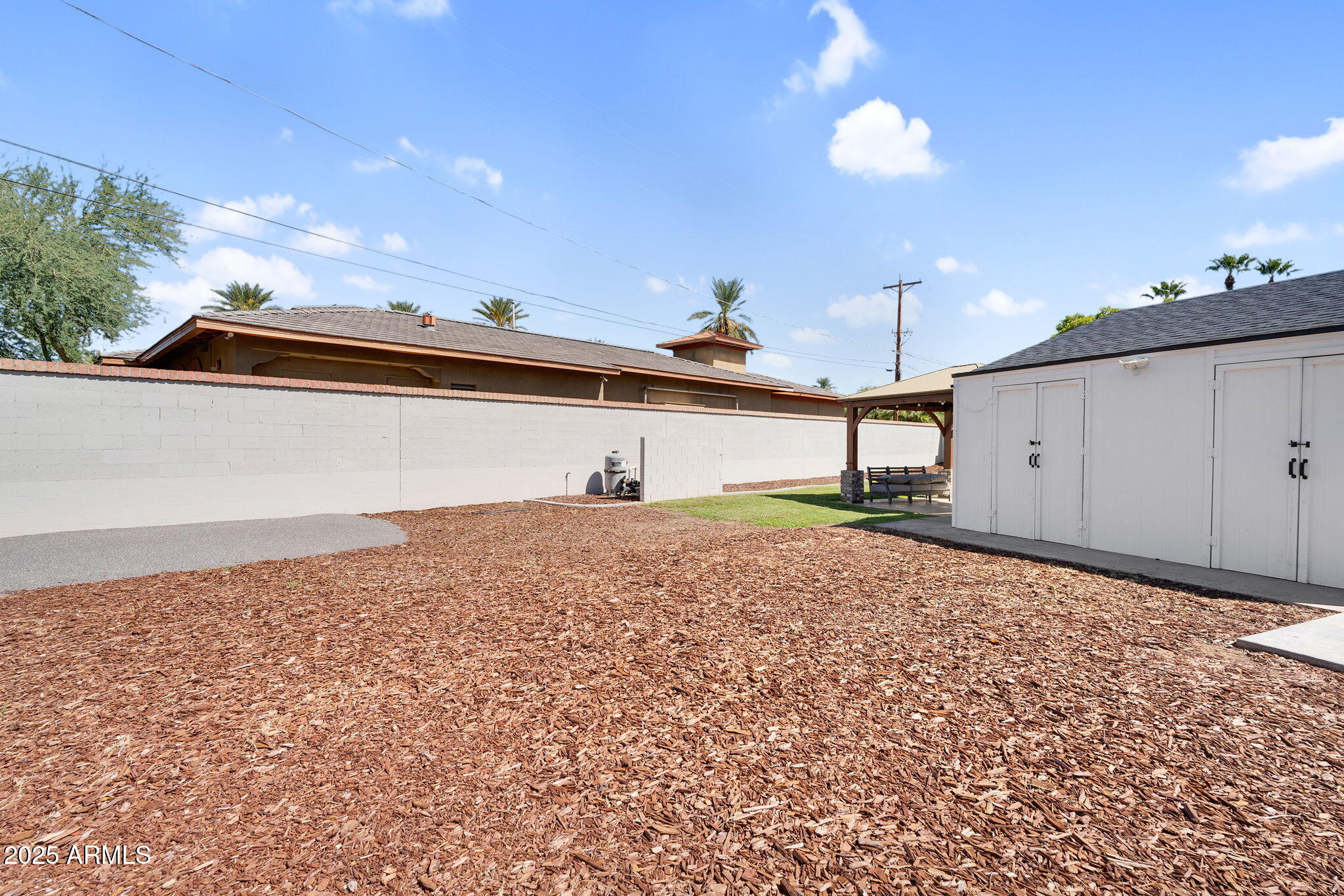 3102 E MARIPOSA Street