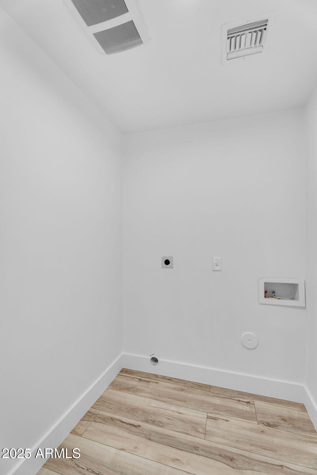 3102 E MARIPOSA Street