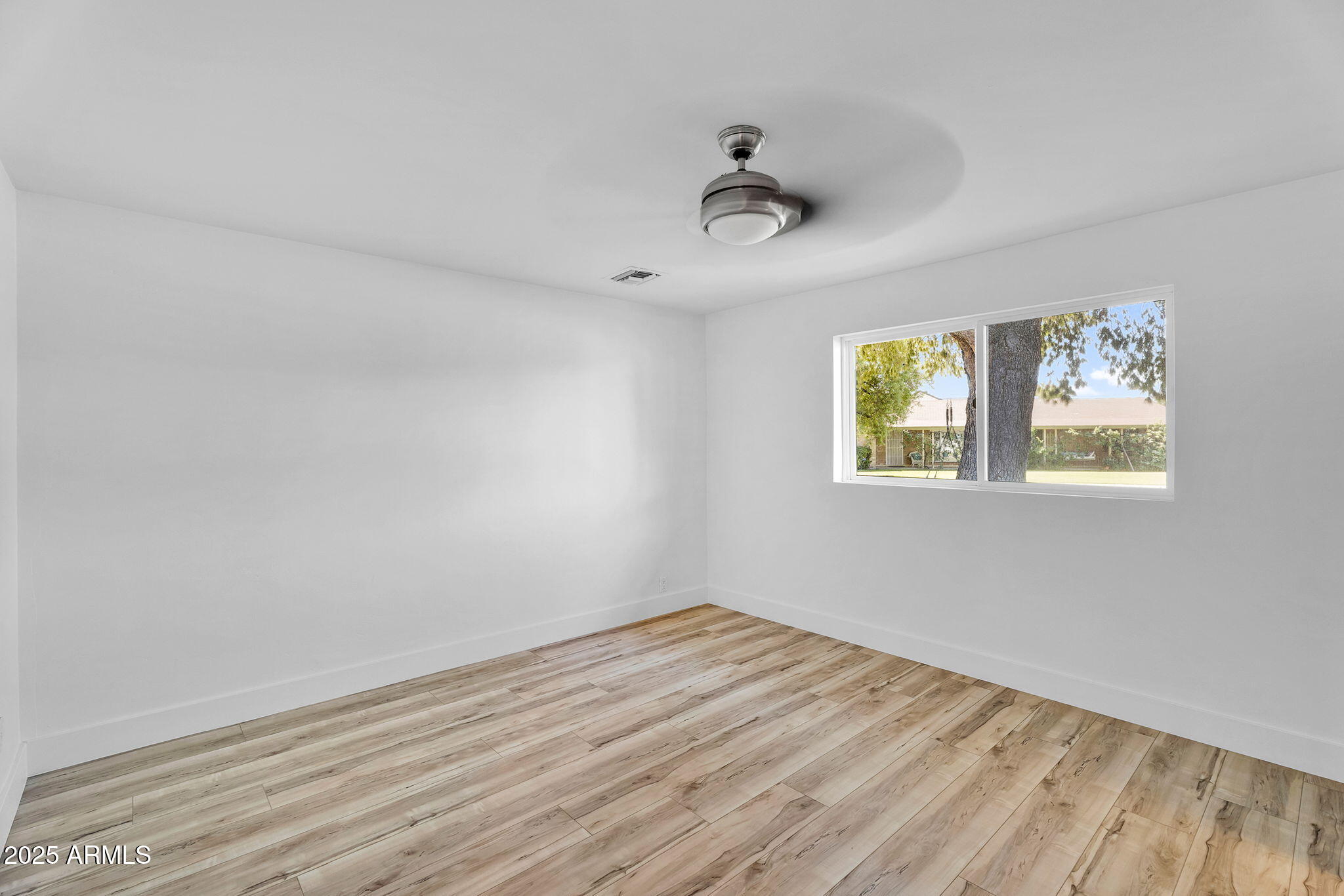 3102 E MARIPOSA Street