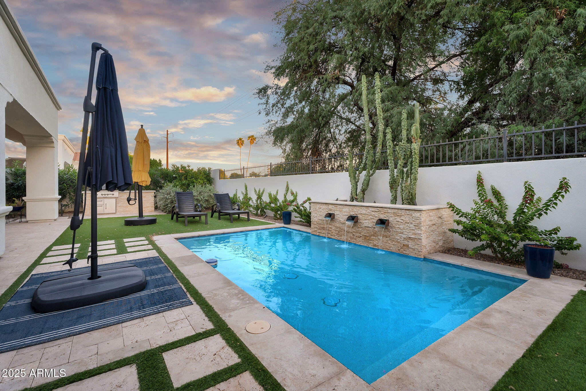 3919 E SHEILA Lane