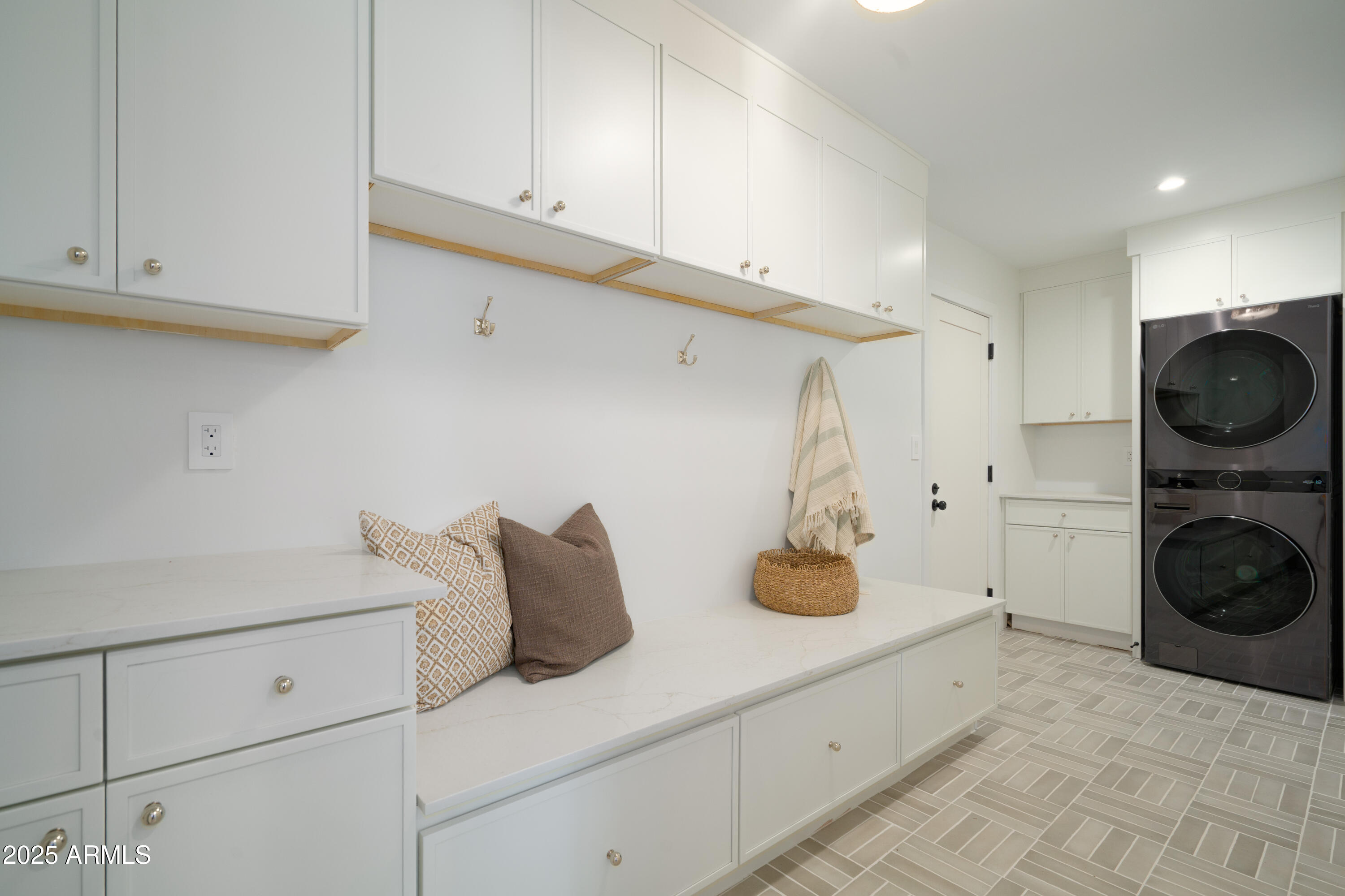 8629 E CHERYL Drive, Scottsdale