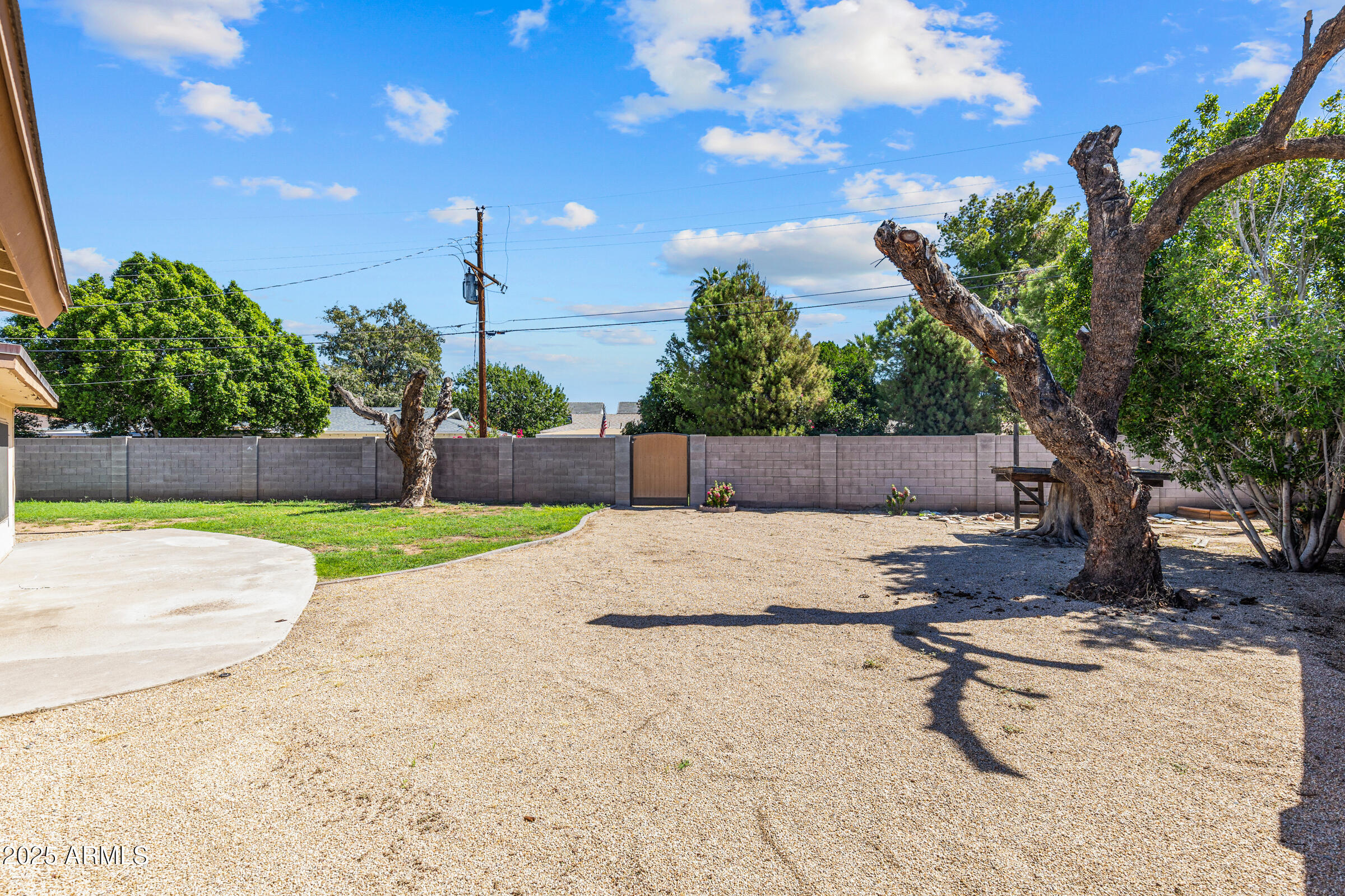 6531 N 16TH Drive