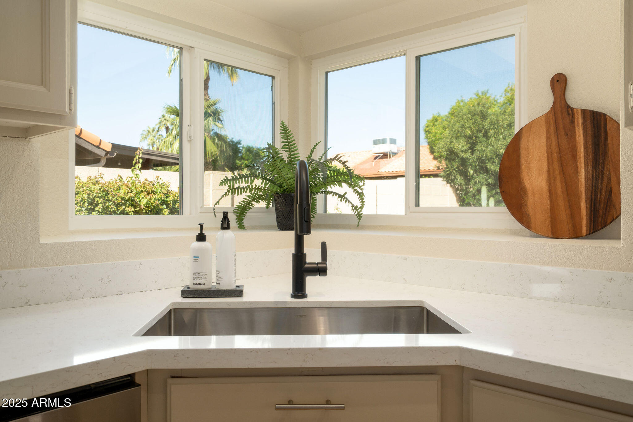 6010 E BETTY ELYSE Lane