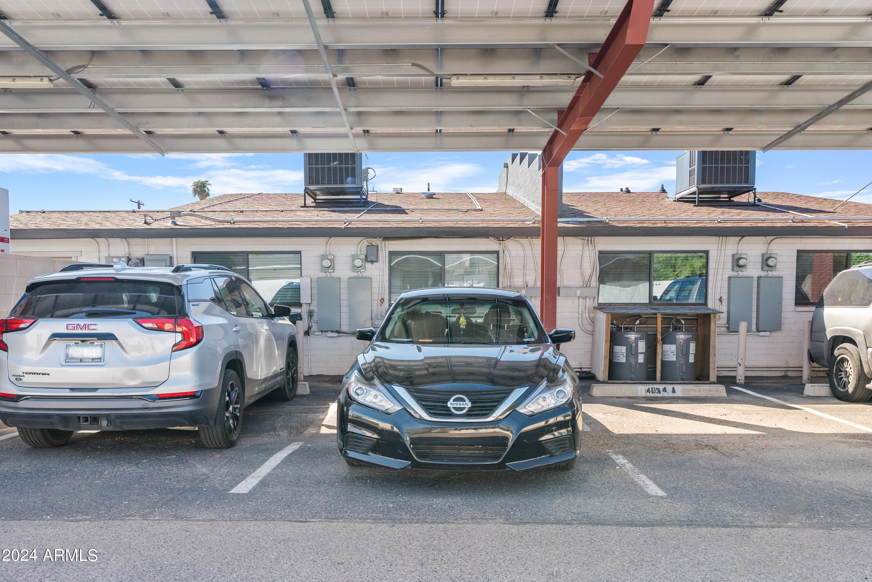 4034 E MORELAND Street