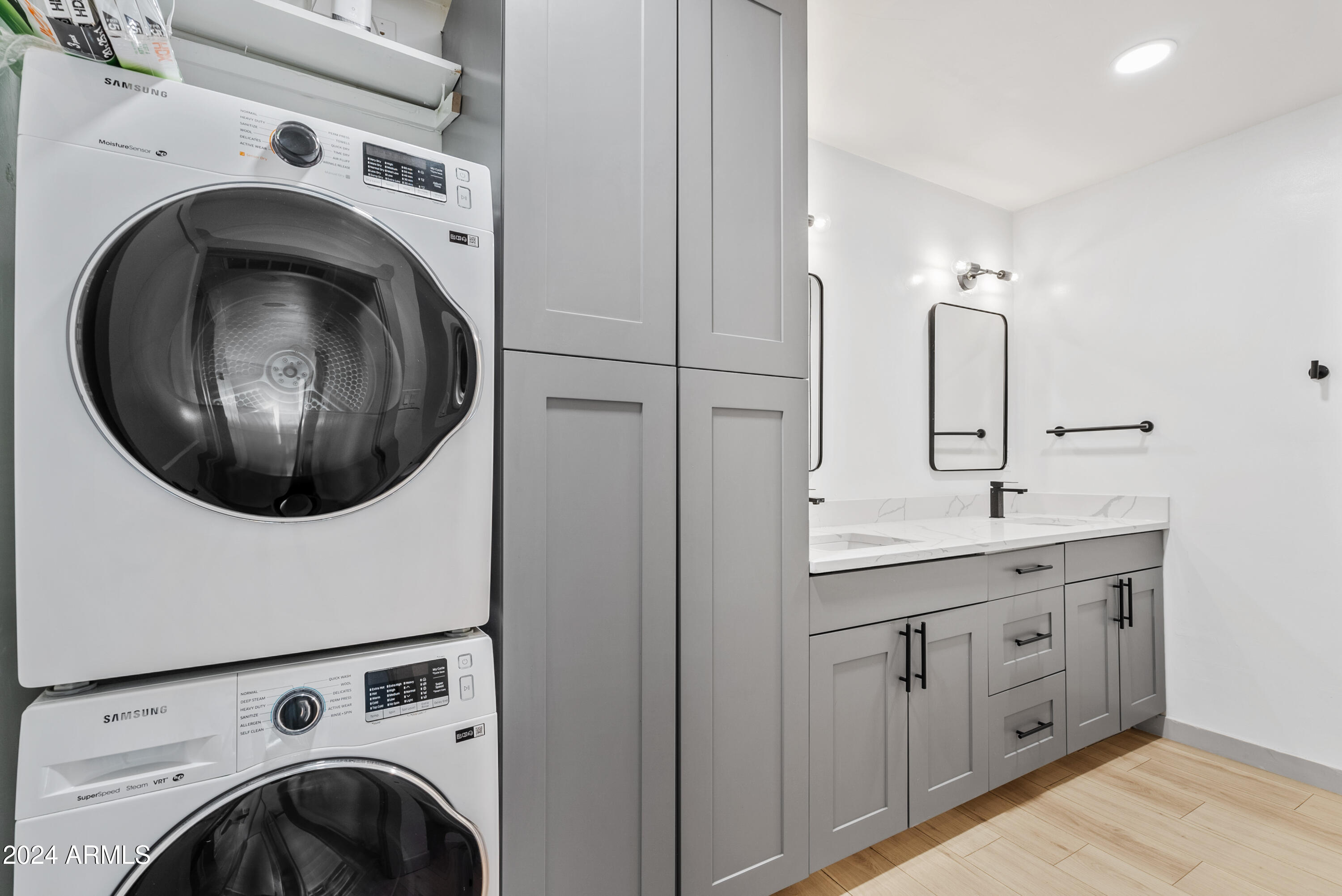 4034 E MORELAND Street