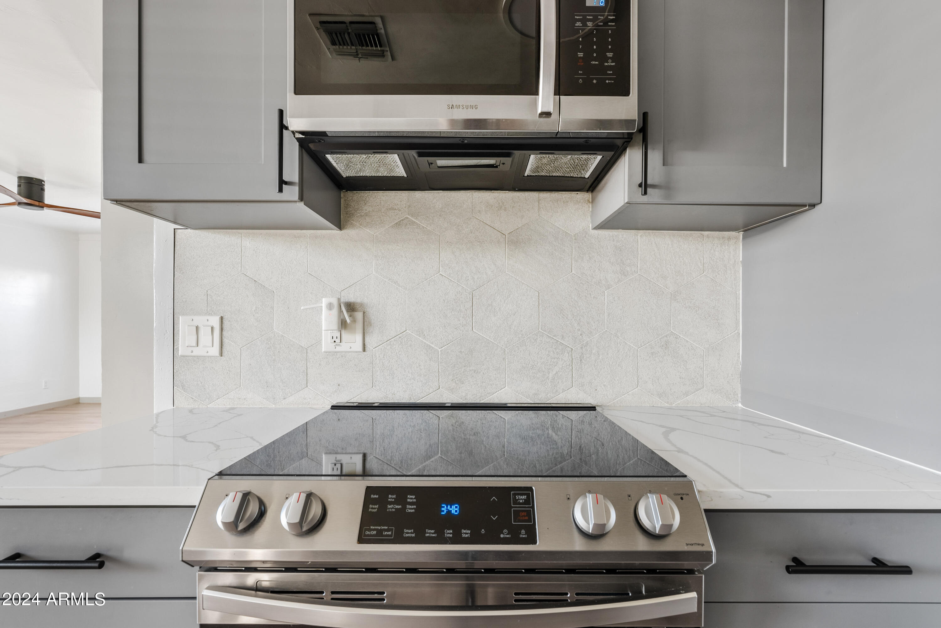 4034 E MORELAND Street