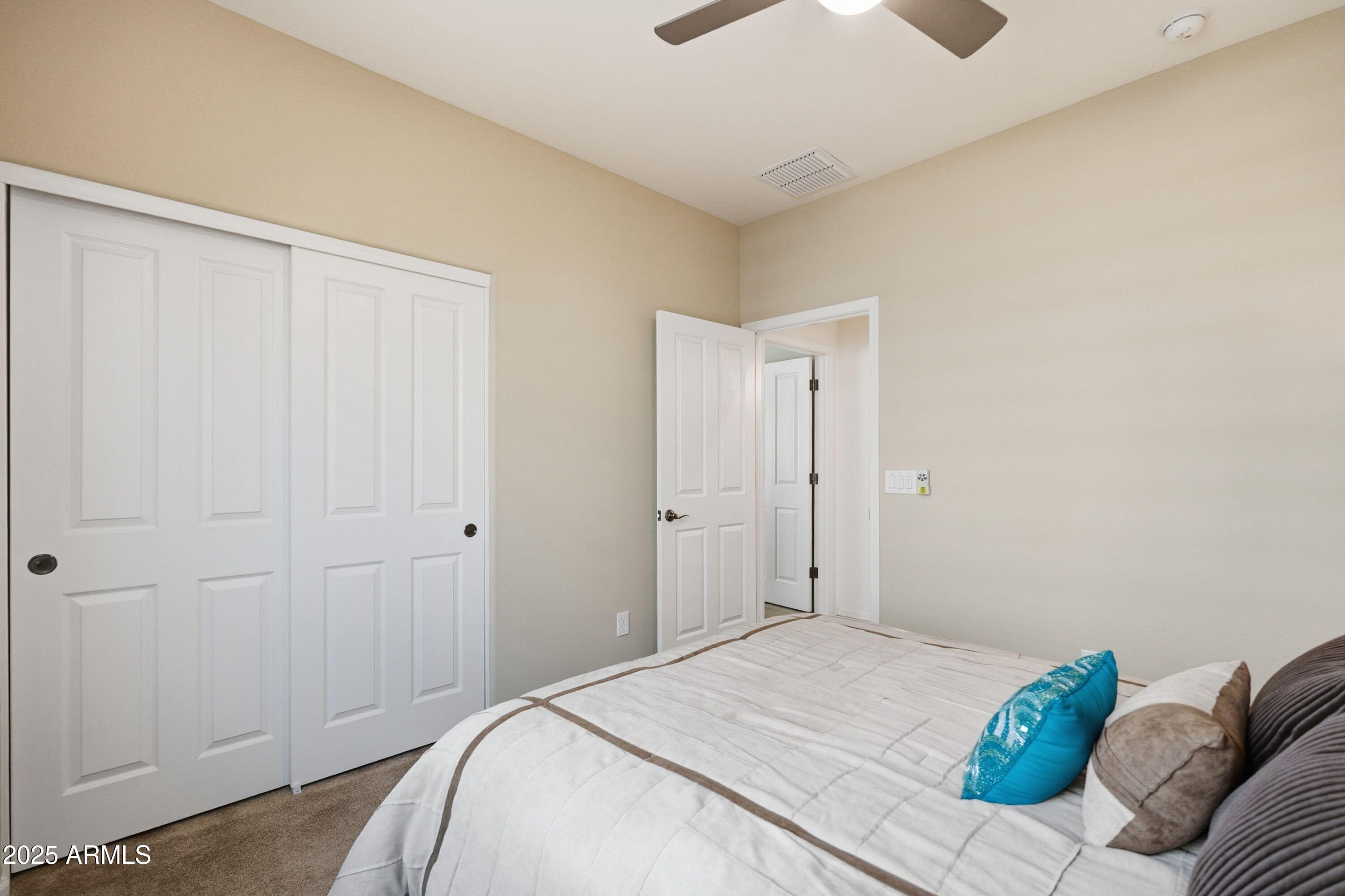 42938 W KINGFISHER Drive