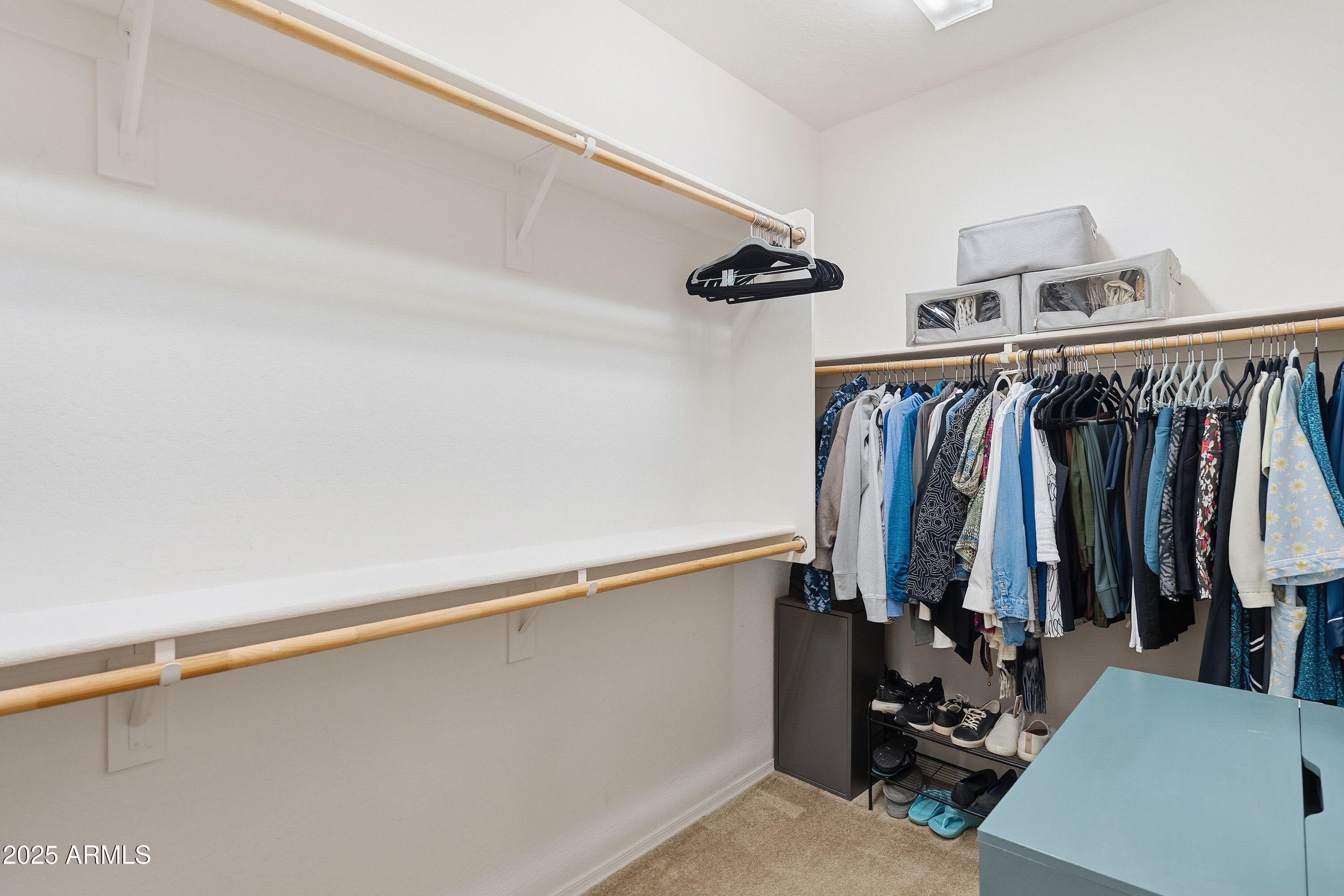 42938 W KINGFISHER Drive