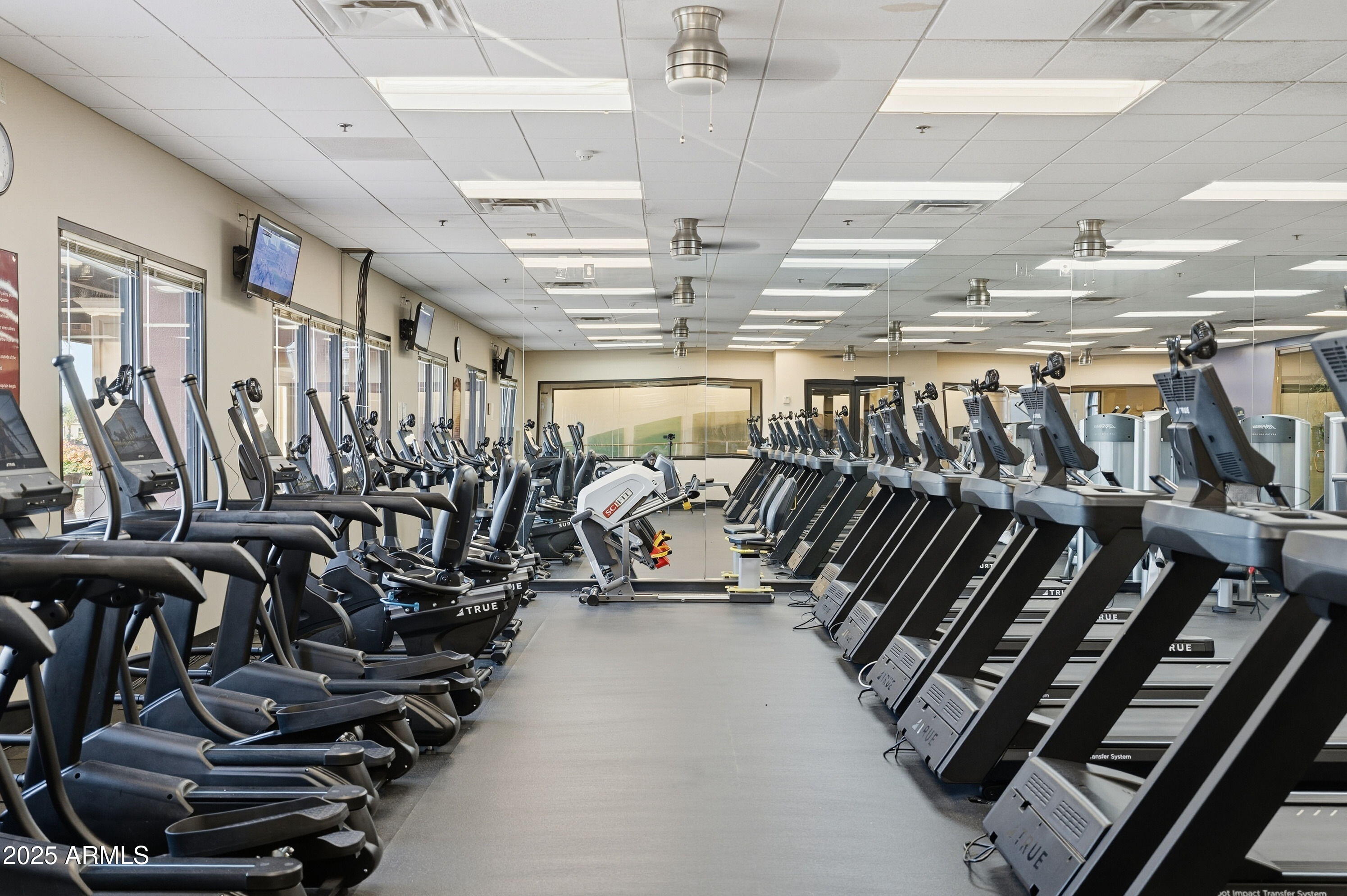 42938 W KINGFISHER Drive