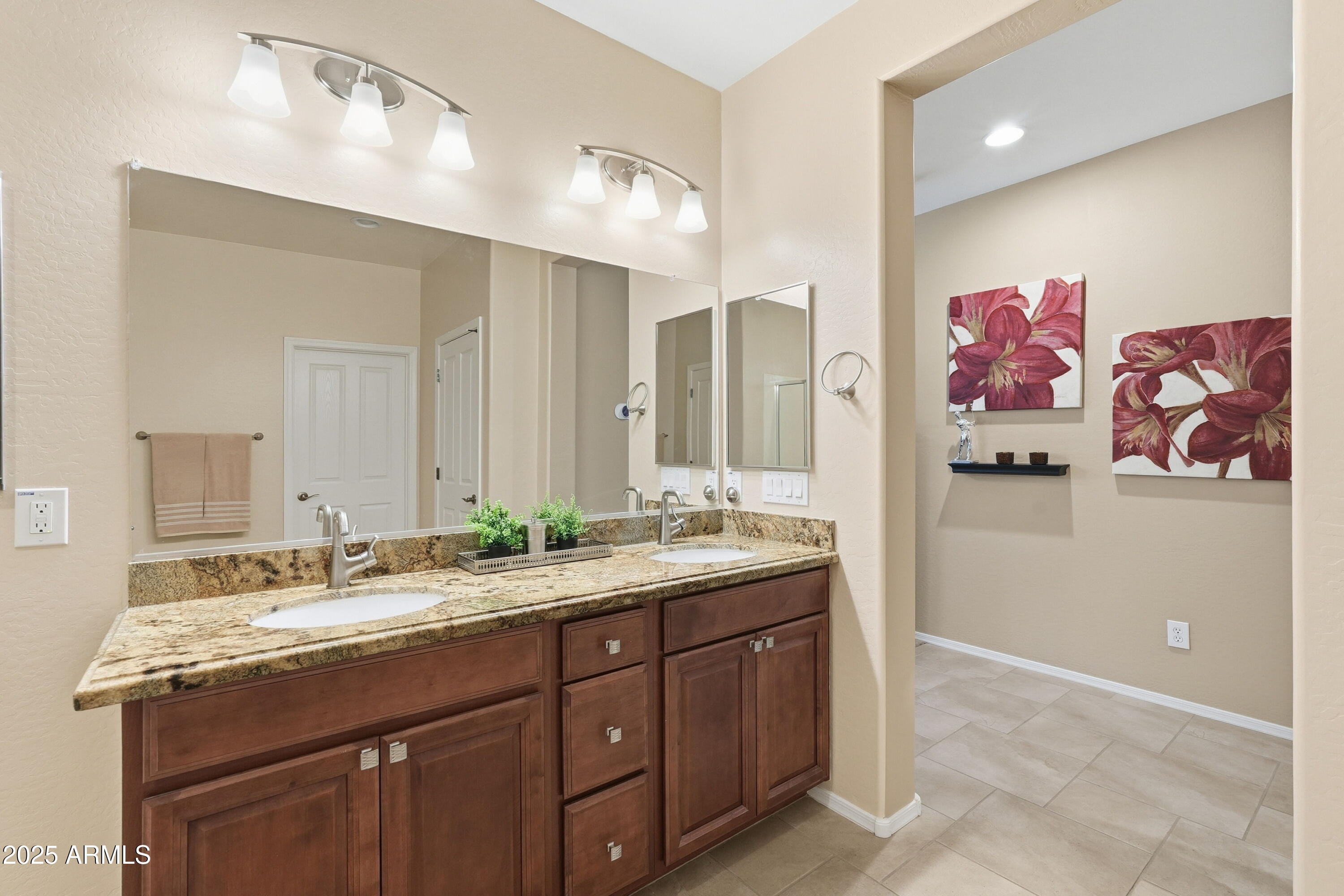 42938 W KINGFISHER Drive