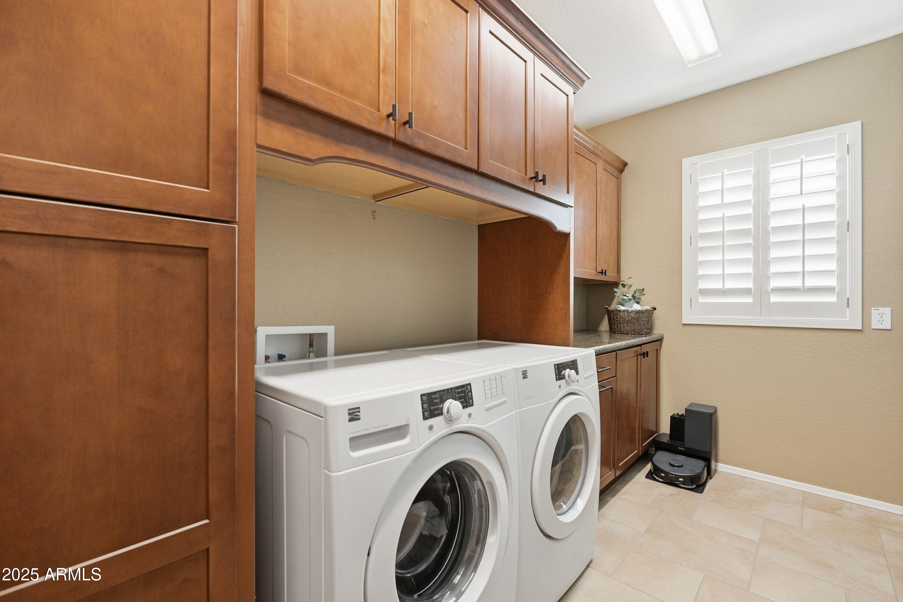 42938 W KINGFISHER Drive