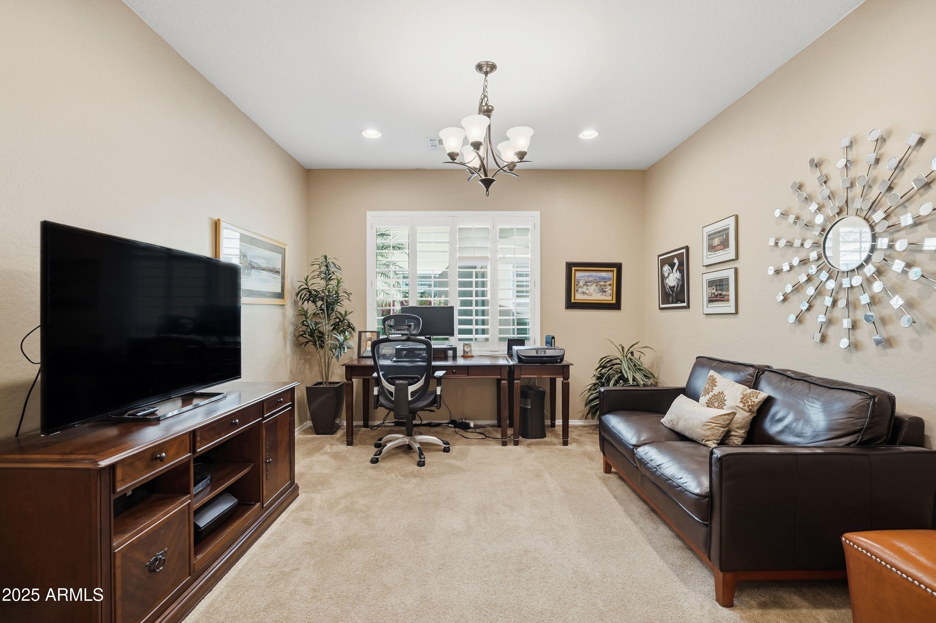 42938 W KINGFISHER Drive