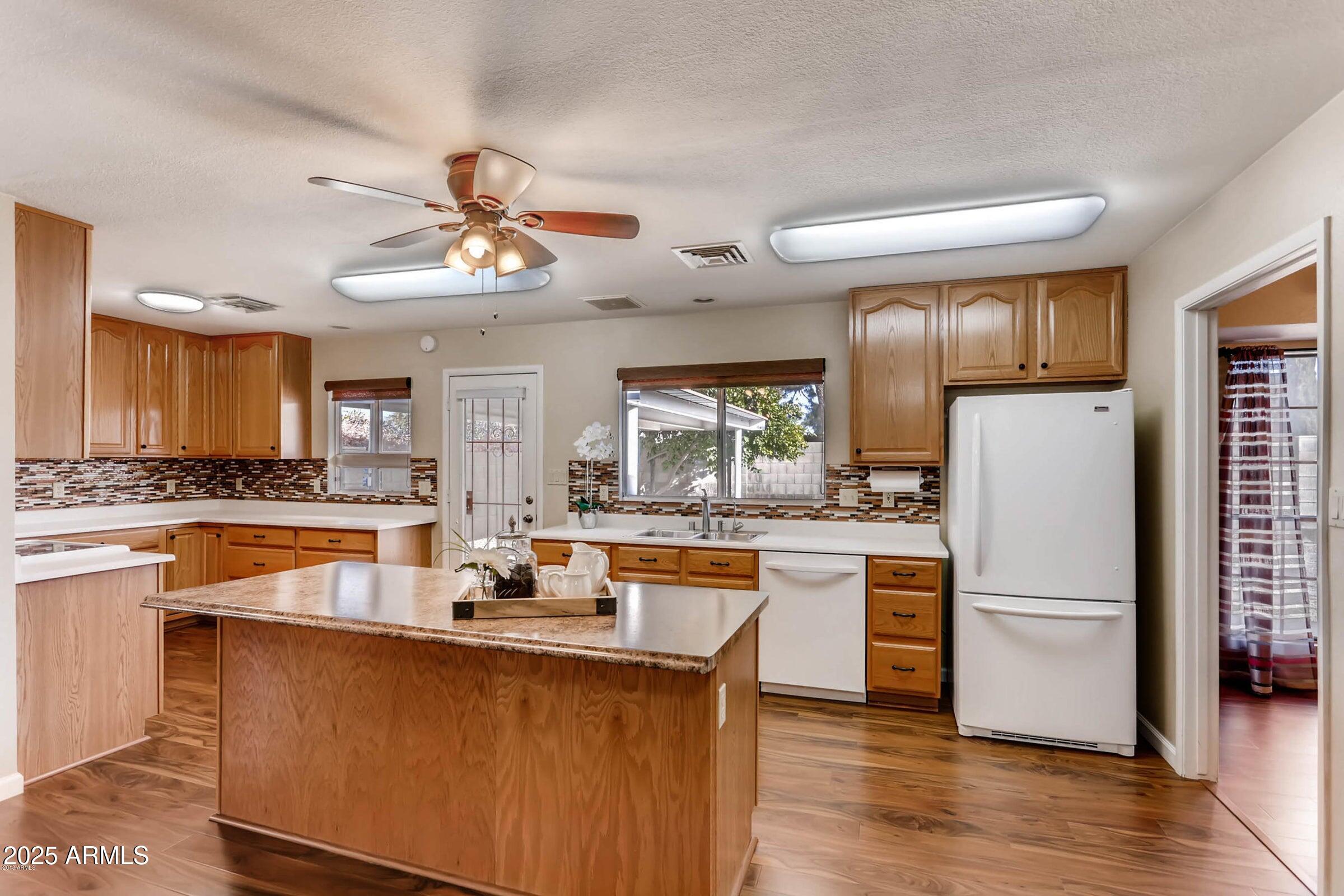 6434 W CORTEZ Street