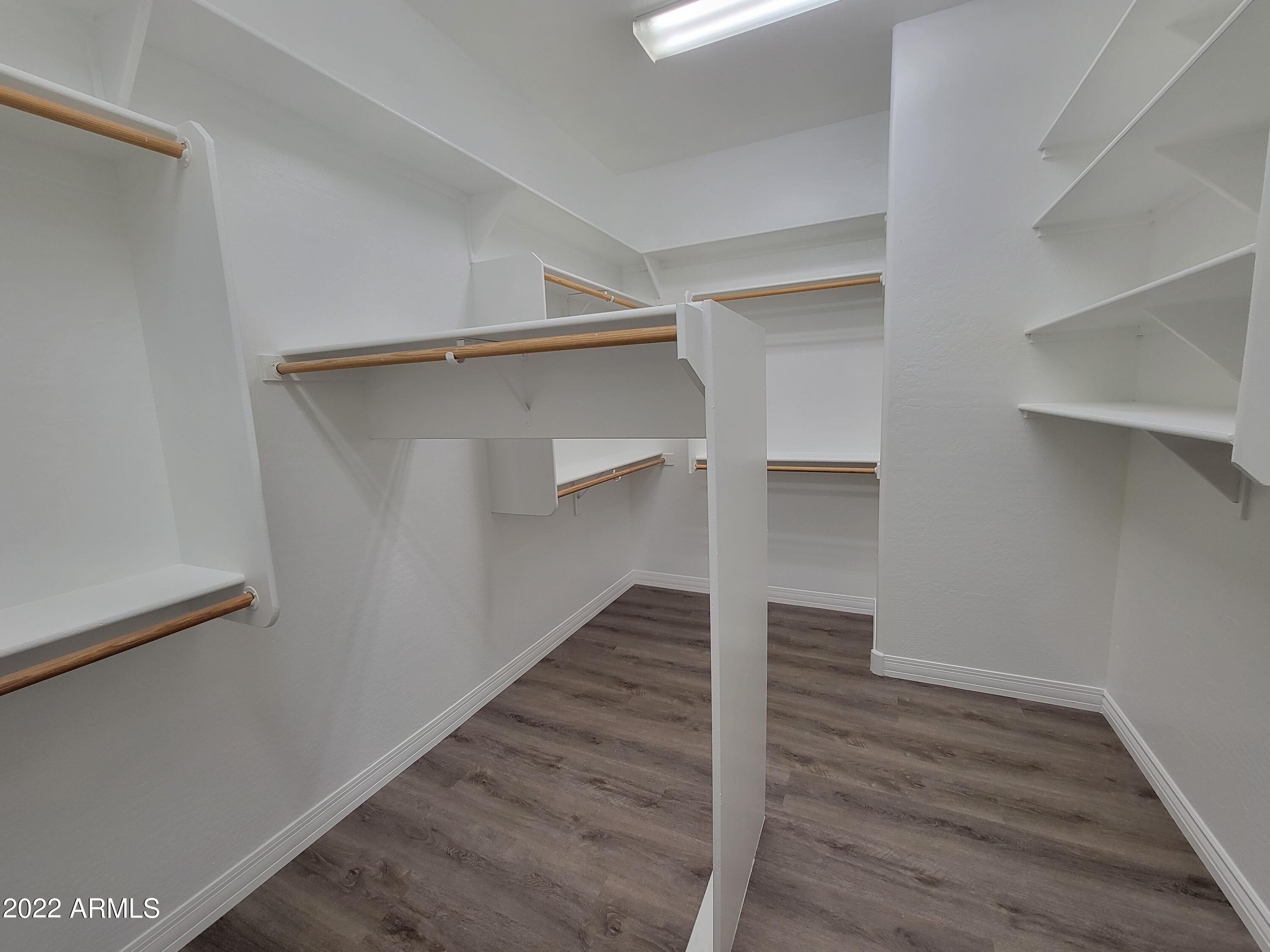 6335 S ROANOKE Street