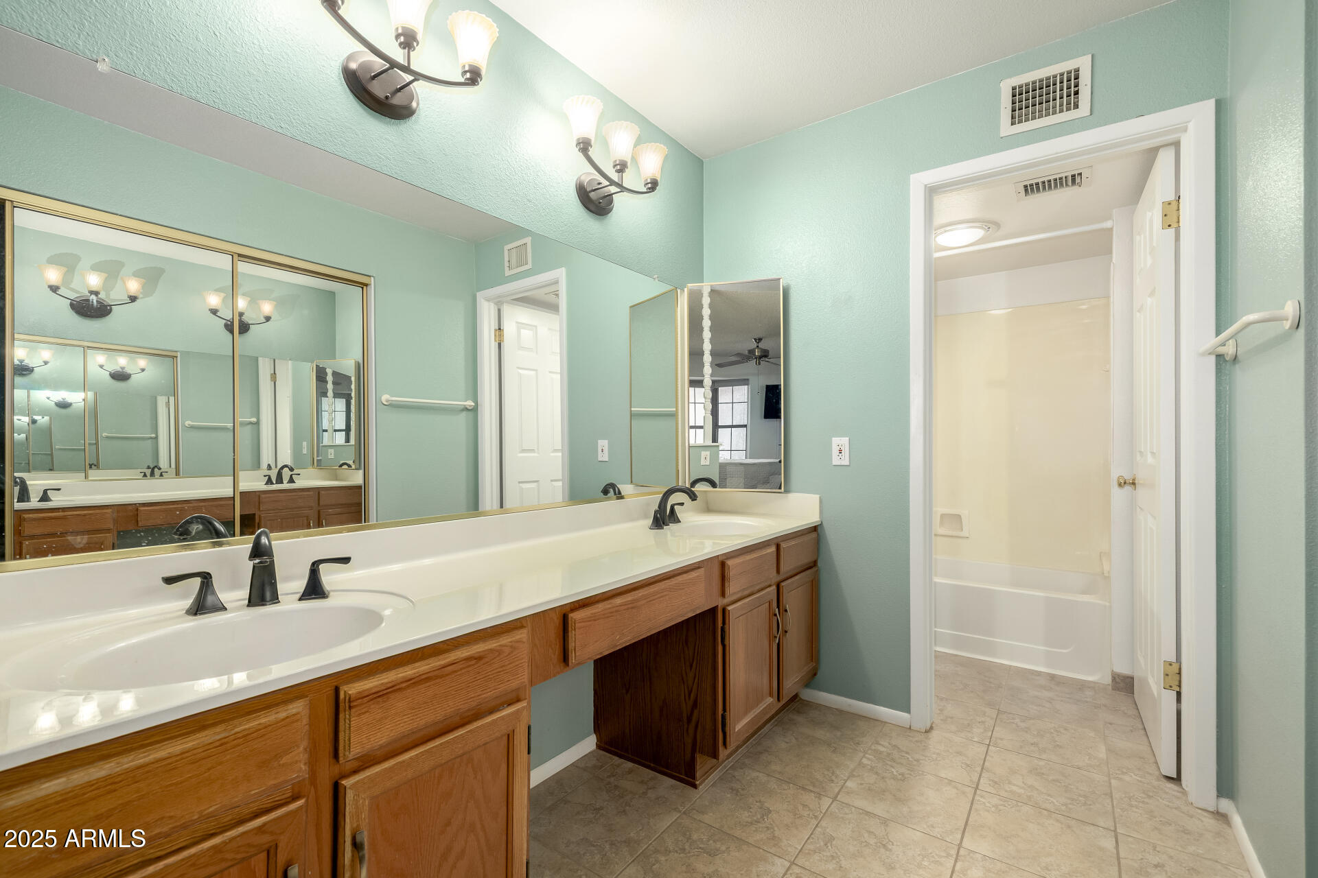 5219 E HALF MOON Drive