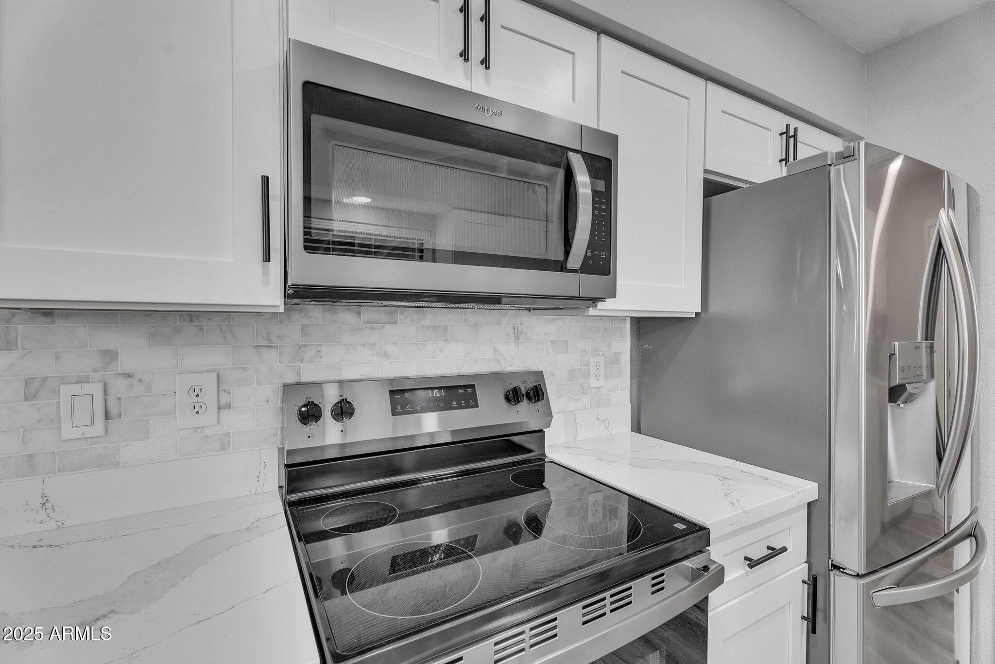 7044 W CAMERON Drive