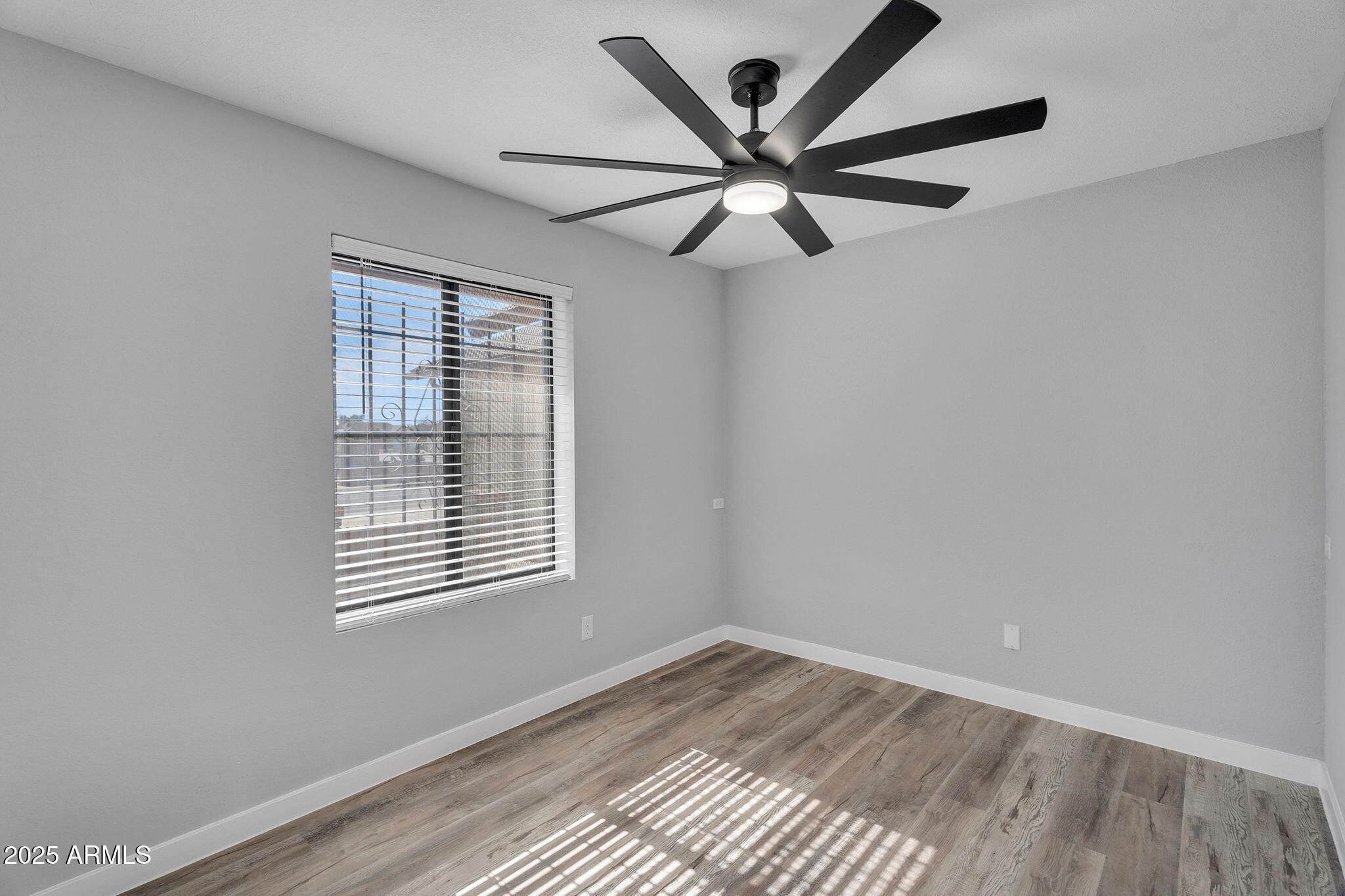 7044 W CAMERON Drive