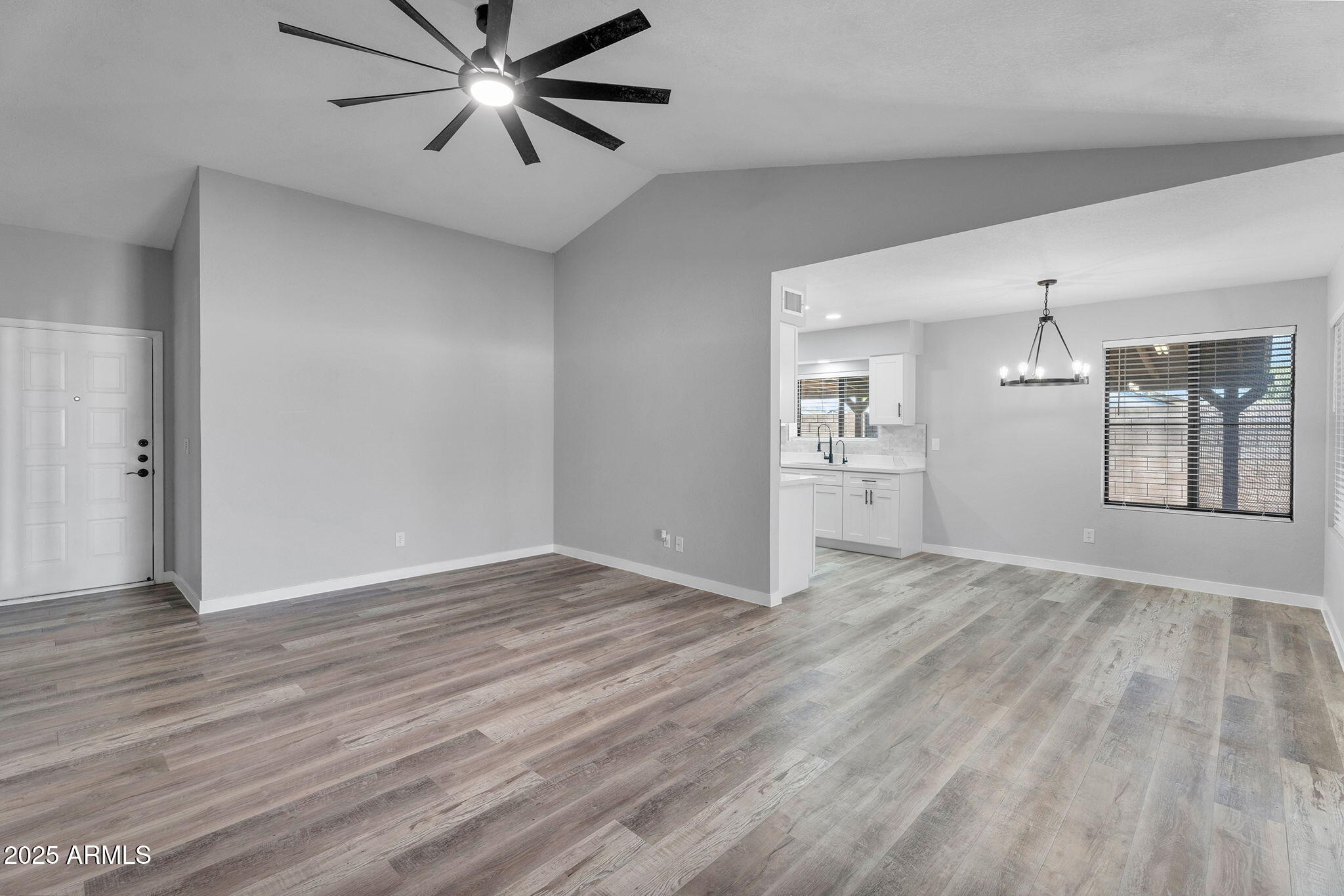 7044 W CAMERON Drive