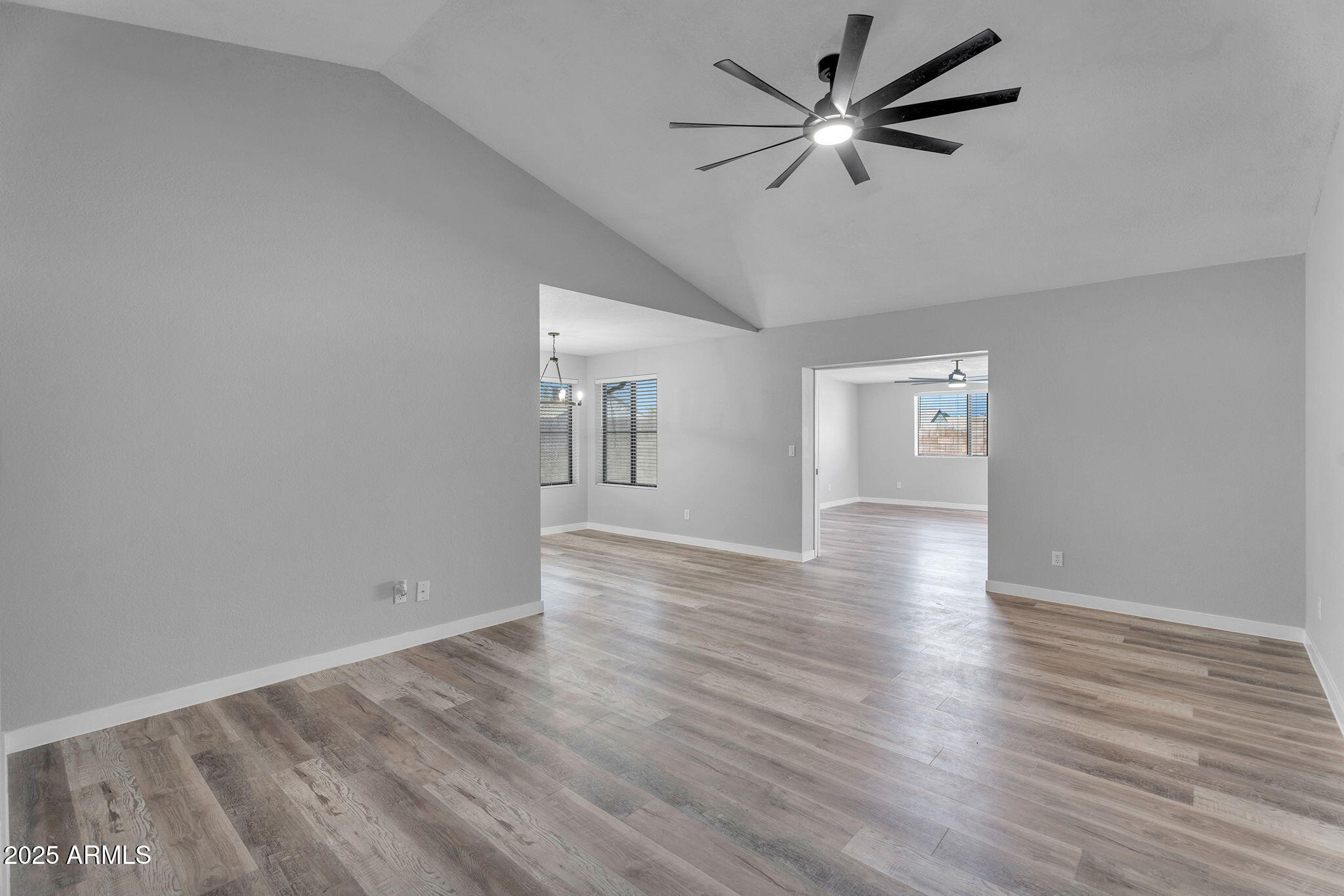 7044 W CAMERON Drive